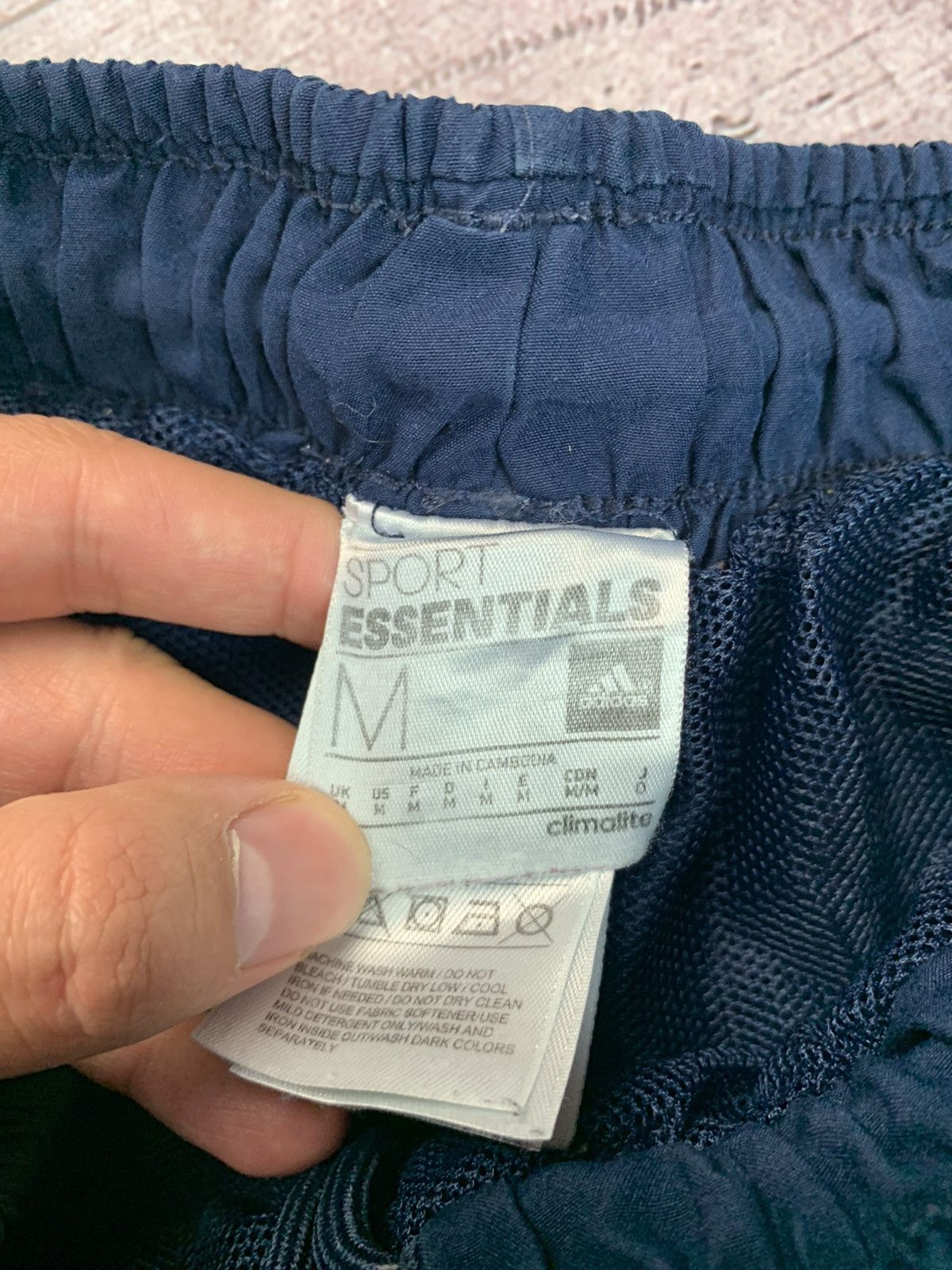Adidas × Vintage Vintage Adidas Essentials Shorts Size US 32 / EU 48 - 6 Thumbnail