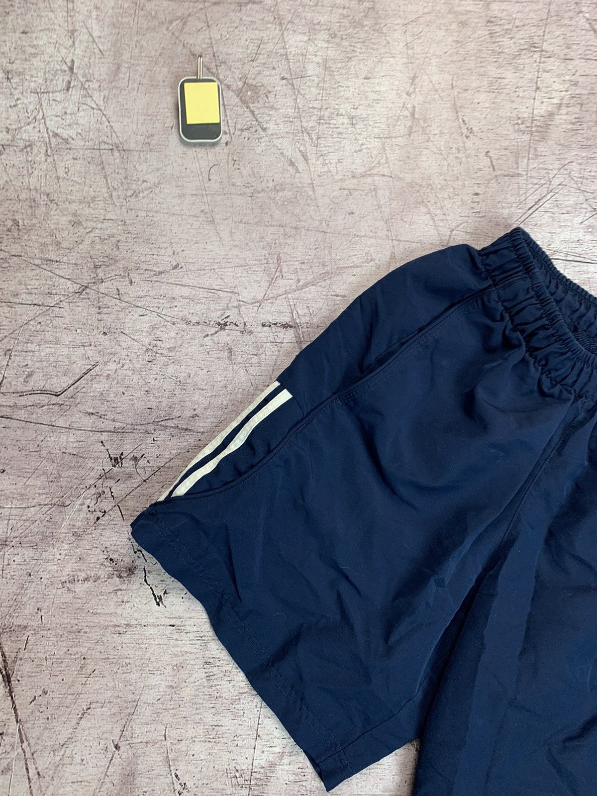 Adidas × Vintage Vintage Adidas Essentials Shorts Size US 32 / EU 48 - 4 Thumbnail