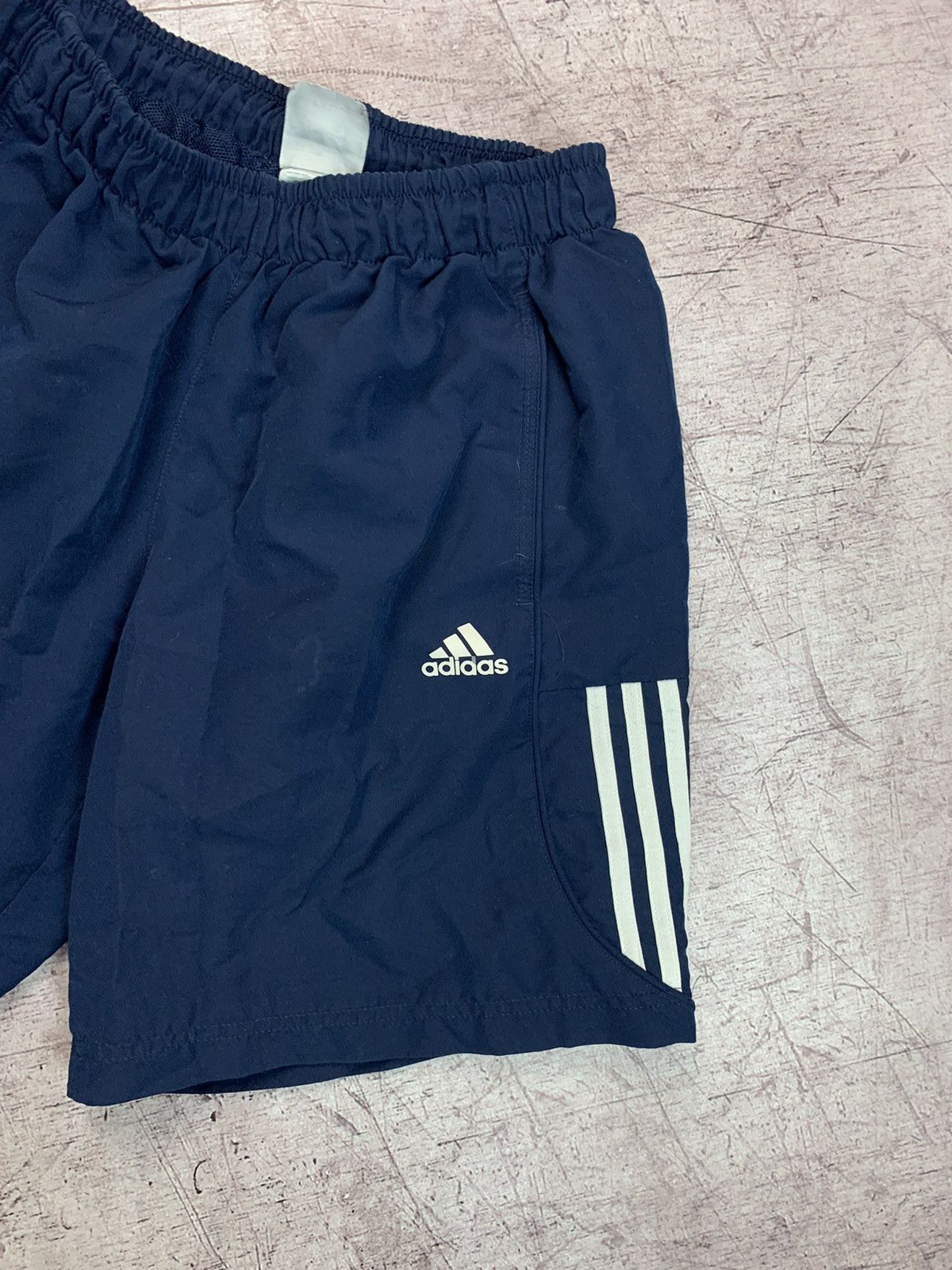 Adidas × Vintage Vintage Adidas Essentials Shorts Size US 32 / EU 48 - 3 Thumbnail