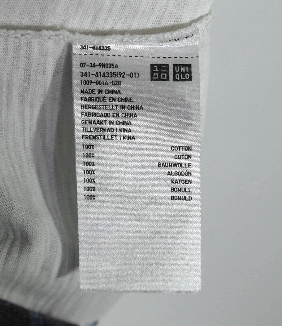Uniqlo Uniqlo Hokusai Blue T-Shirt Mens Sz S Size US S / EU 44-46 / 1 - 5 Thumbnail