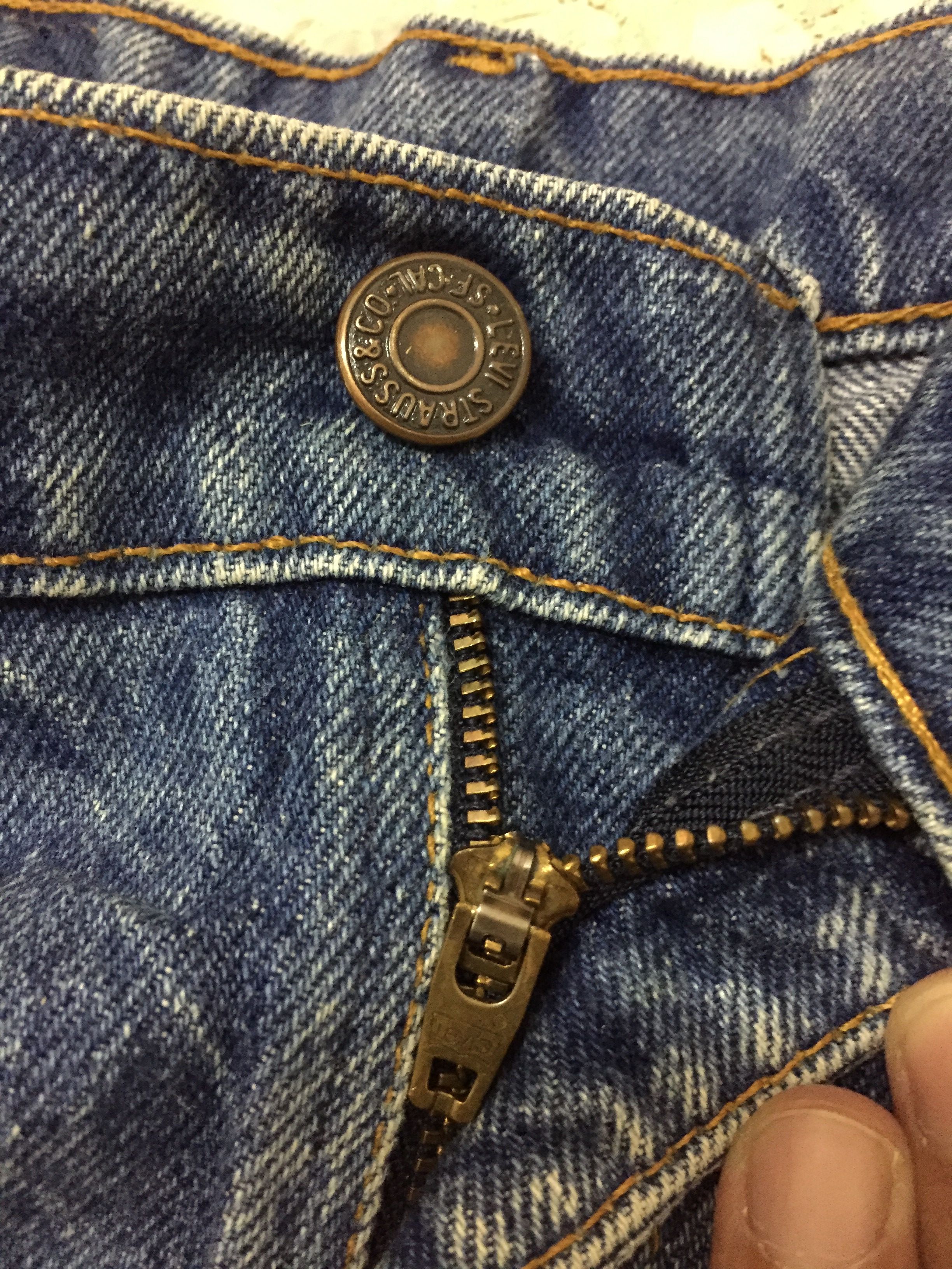 Levi's Vintage Clothing Vintage levi’s 90s Lot 505 distressed denim oren tag Size US 35 - 10 Thumbnail