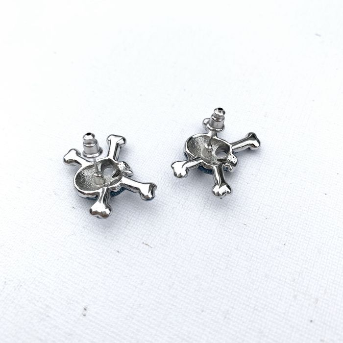 Vivienne westwood 2024 skull earrings