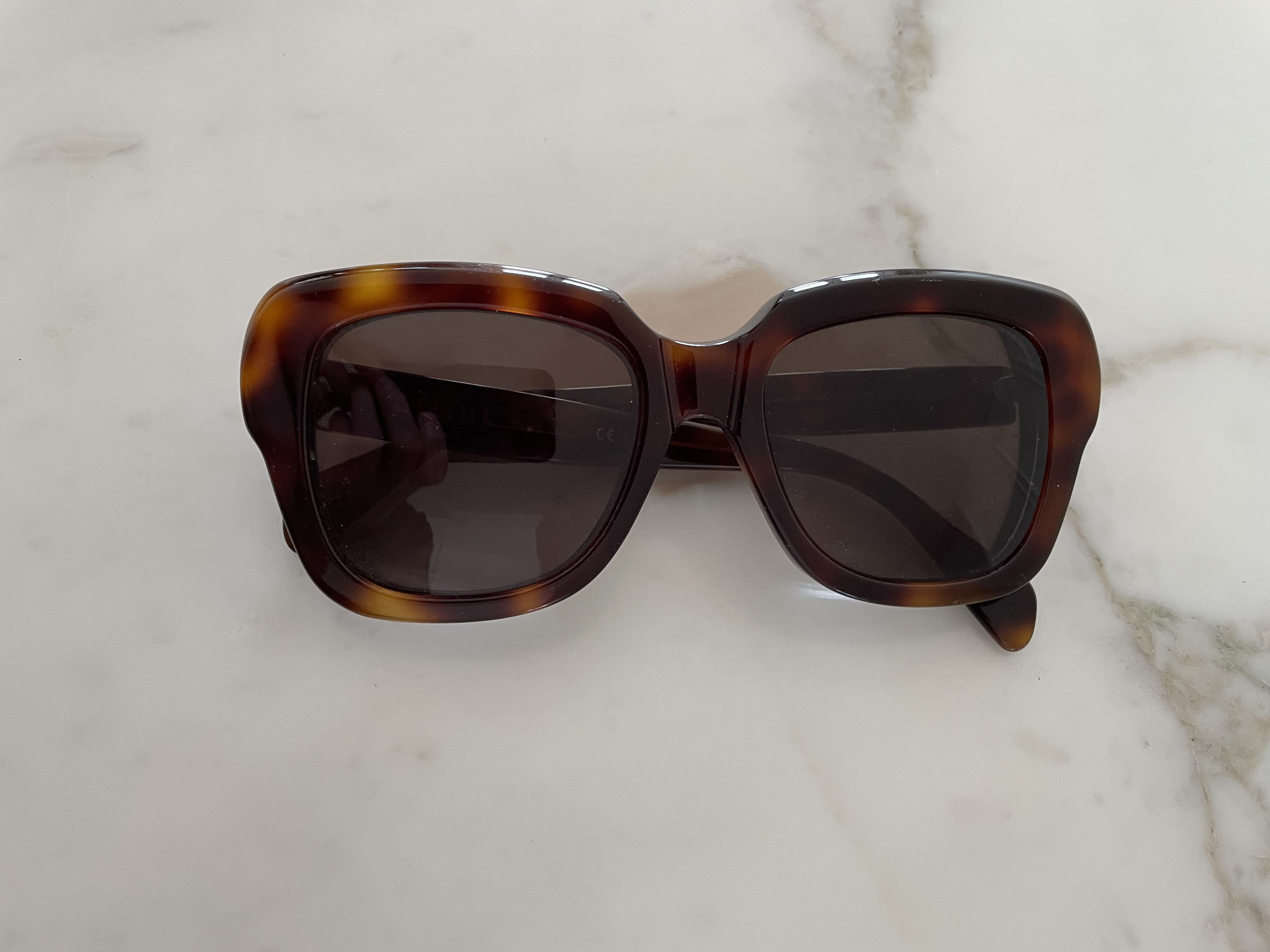 Old Celine CL 41092/S tortoiseshell sunglasses Celine × Designer CELINE Sunglasses Gorgeous Oval Oversized  main image 2