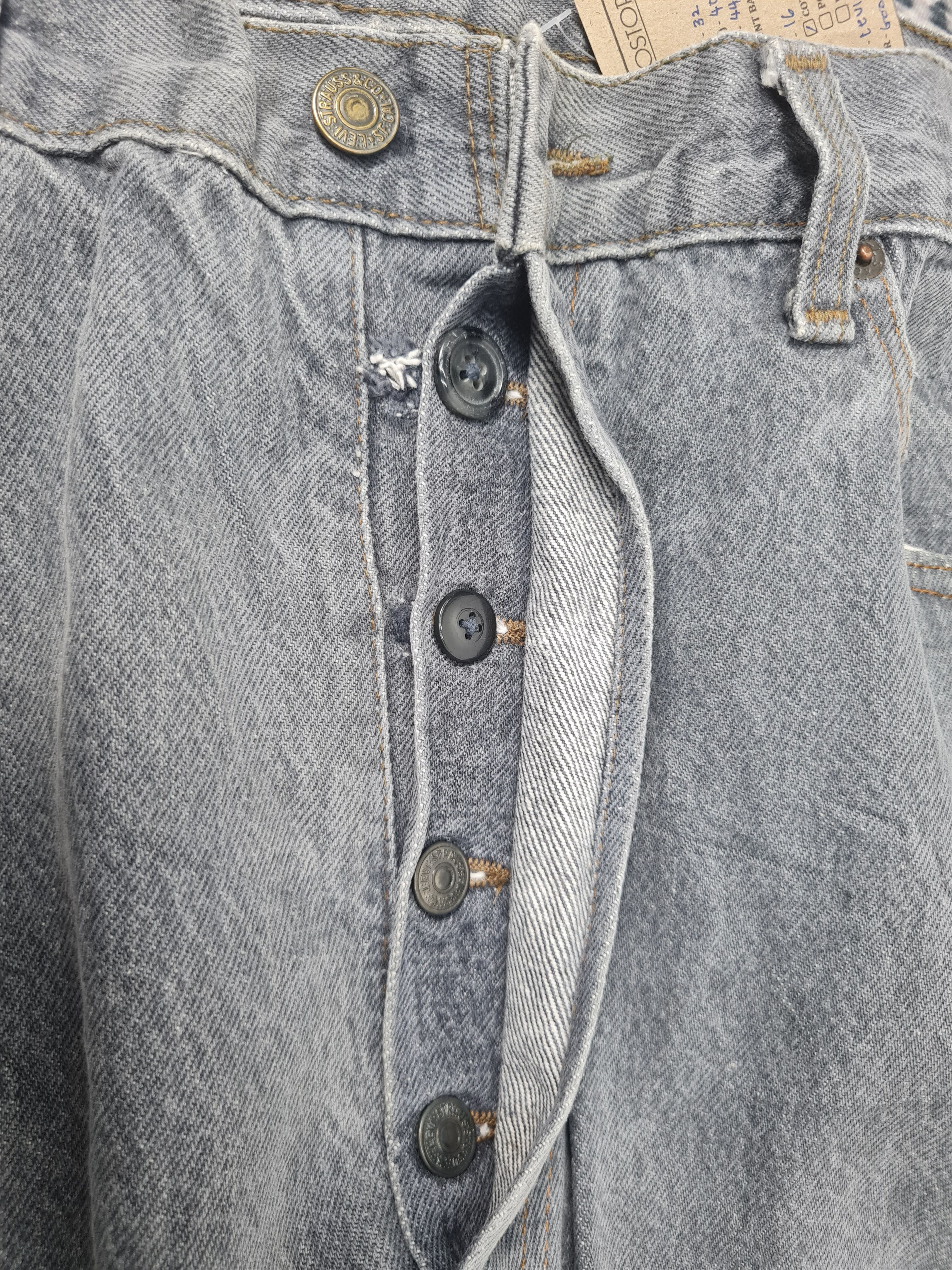 Levi's Vtg LEVIS 501 Rusty Stain Faded Distressed 32x29 Jeans L0028 Size US 32 / EU 48 - 10 Thumbnail