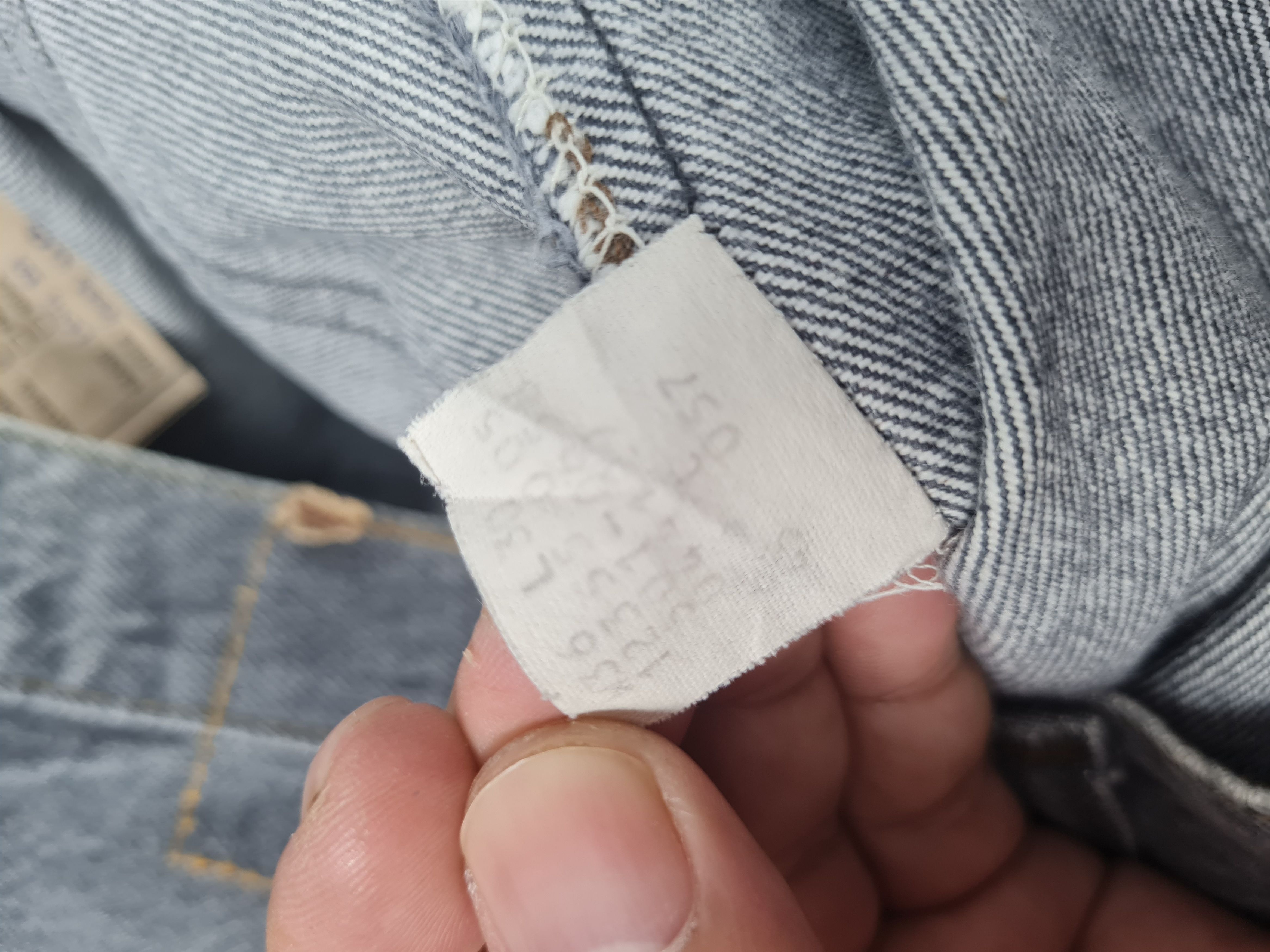 Levi's Vtg LEVIS 501 Rusty Stain Faded Distressed 32x29 Jeans L0028 Size US 32 / EU 48 - 12 Thumbnail