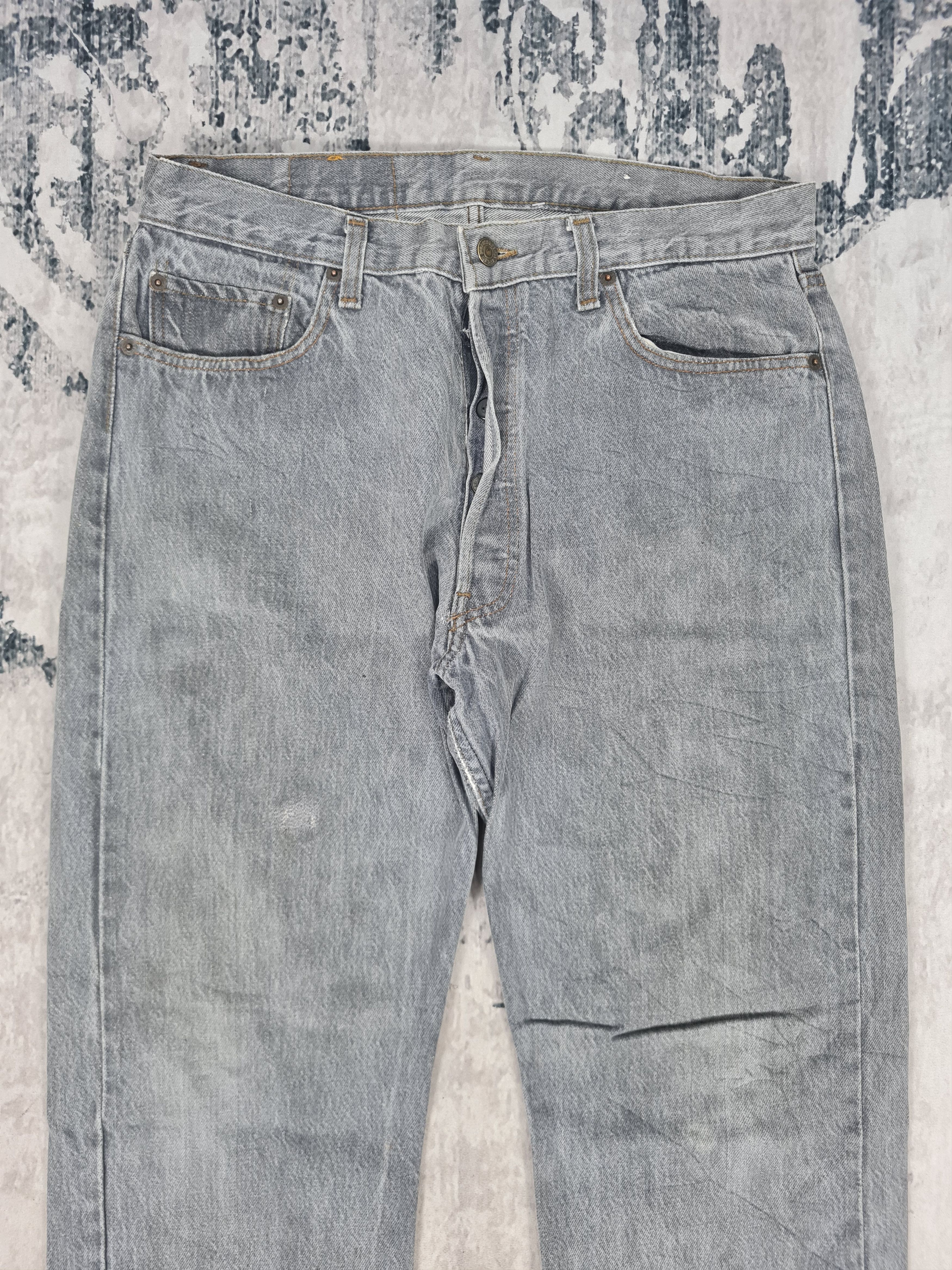 Levi's Vtg LEVIS 501 Rusty Stain Faded Distressed 32x29 Jeans L0028 Size US 32 / EU 48 - 5 Thumbnail