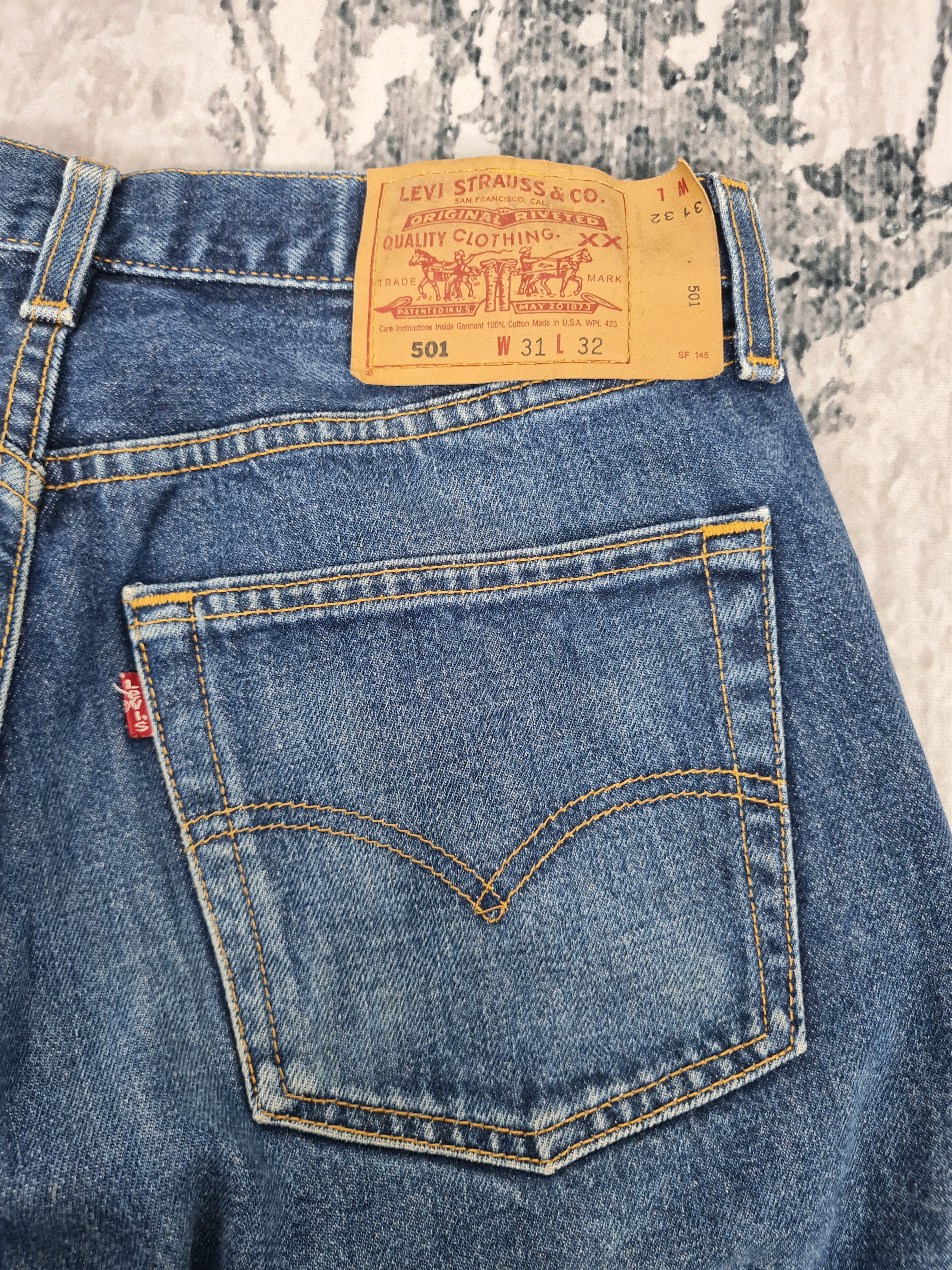 Levi's Vintage Clothing Vintage LEVIS 501 Medium Wash Made In USA 30x31 Jeans L0009 Size US 30 / EU 46 - 9 Thumbnail