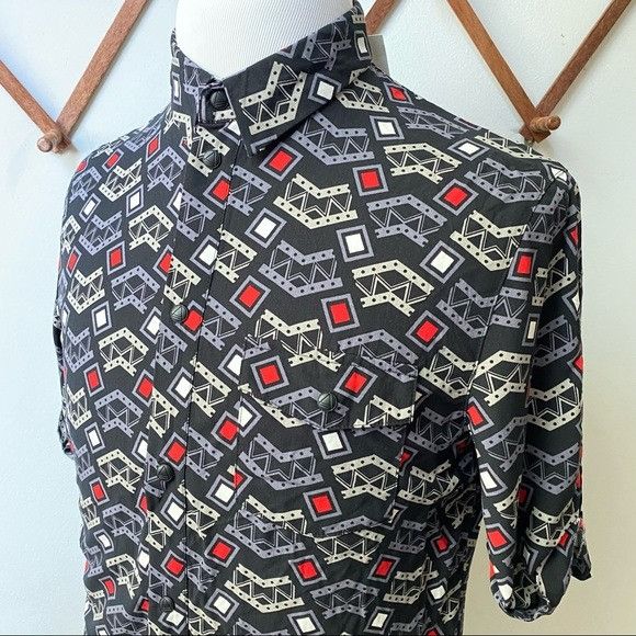 Eleven Paris NWT Eleven Paris Geometric Viscose Snap Button Shirt Size US M / EU 48-50 / 2 - 13 Thumbnail