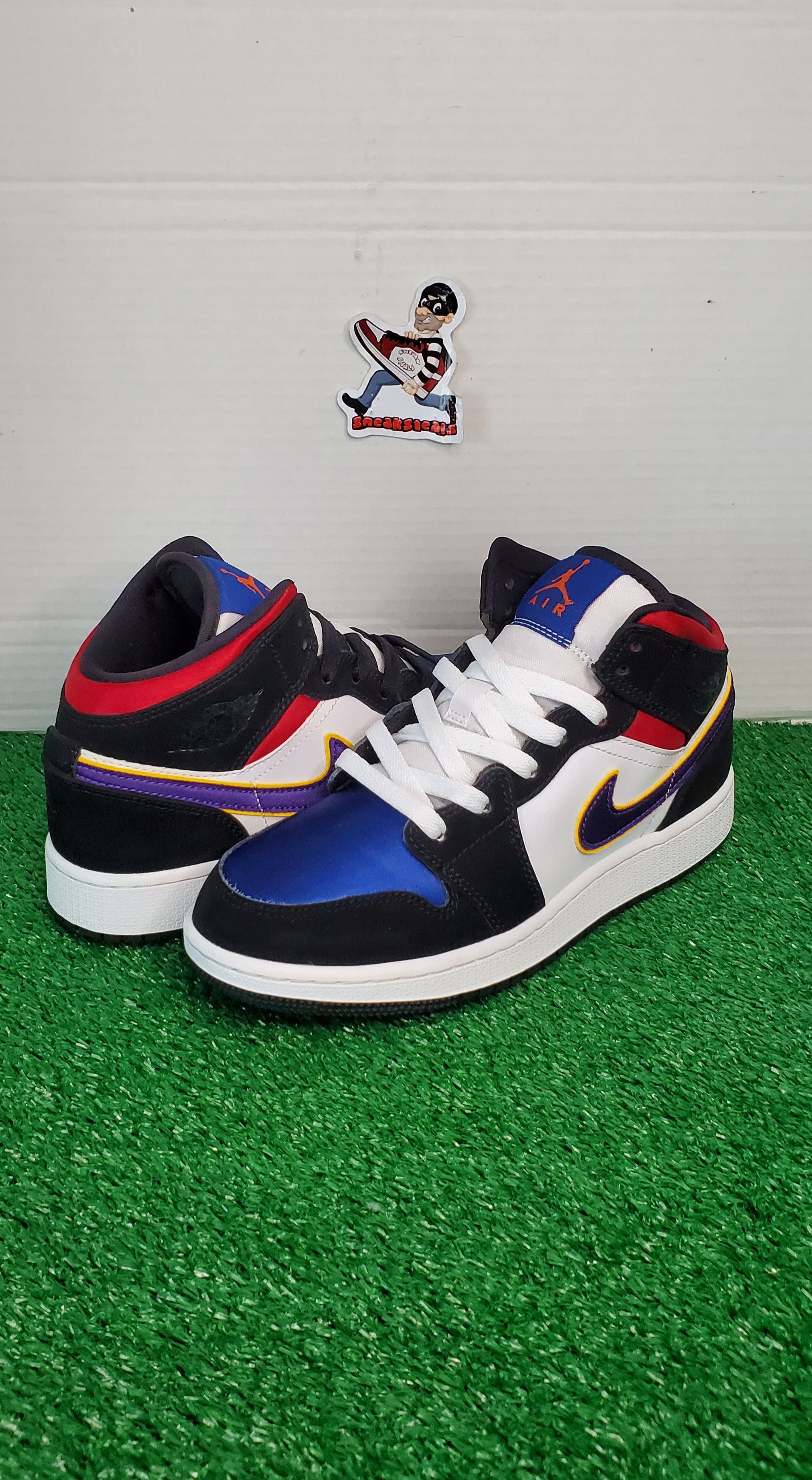Jordan Brand Air Jordan 1 Retro Mid GS 