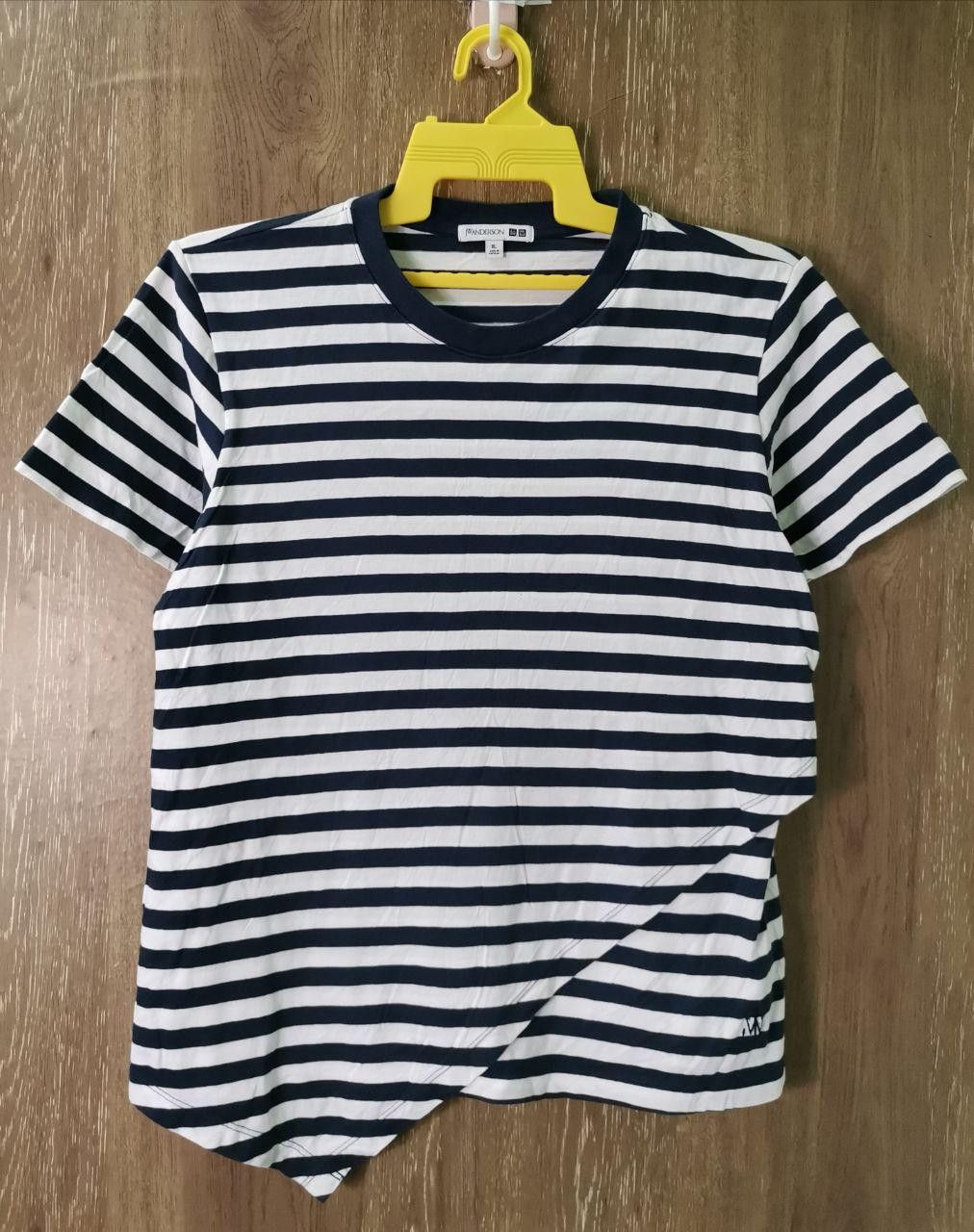JW Anderson × Uniqlo J.W Anderson Rare Design Small XL Size Size US M / EU 48-50 / 2 - 1 Thumbnail