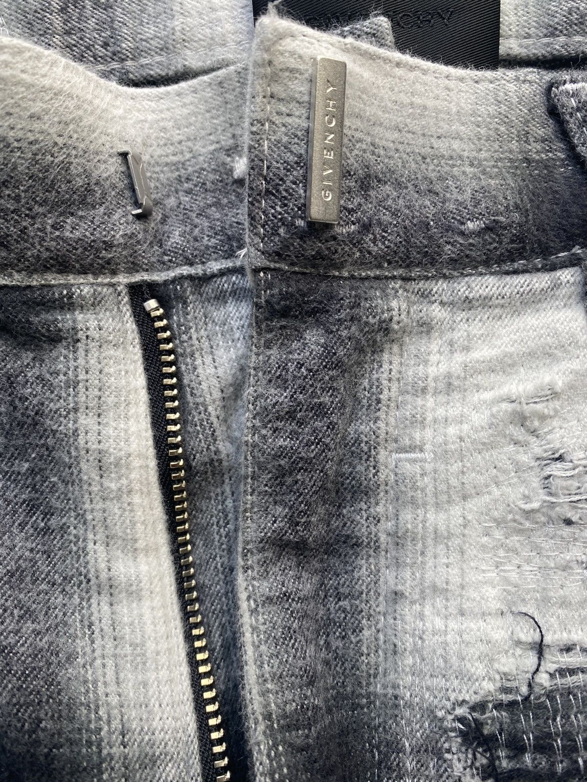 Givenchy GIVENCHY DISTRESSED FLANNEL DENIM | BLK & WHT Size US 34 / EU 50 - 2 Thumbnail