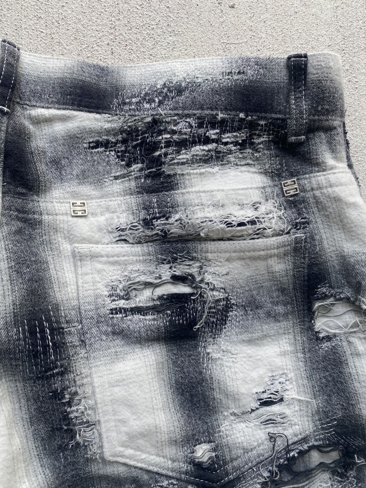 Givenchy GIVENCHY DISTRESSED FLANNEL DENIM | BLK & WHT Size US 34 / EU 50 - 6 Thumbnail