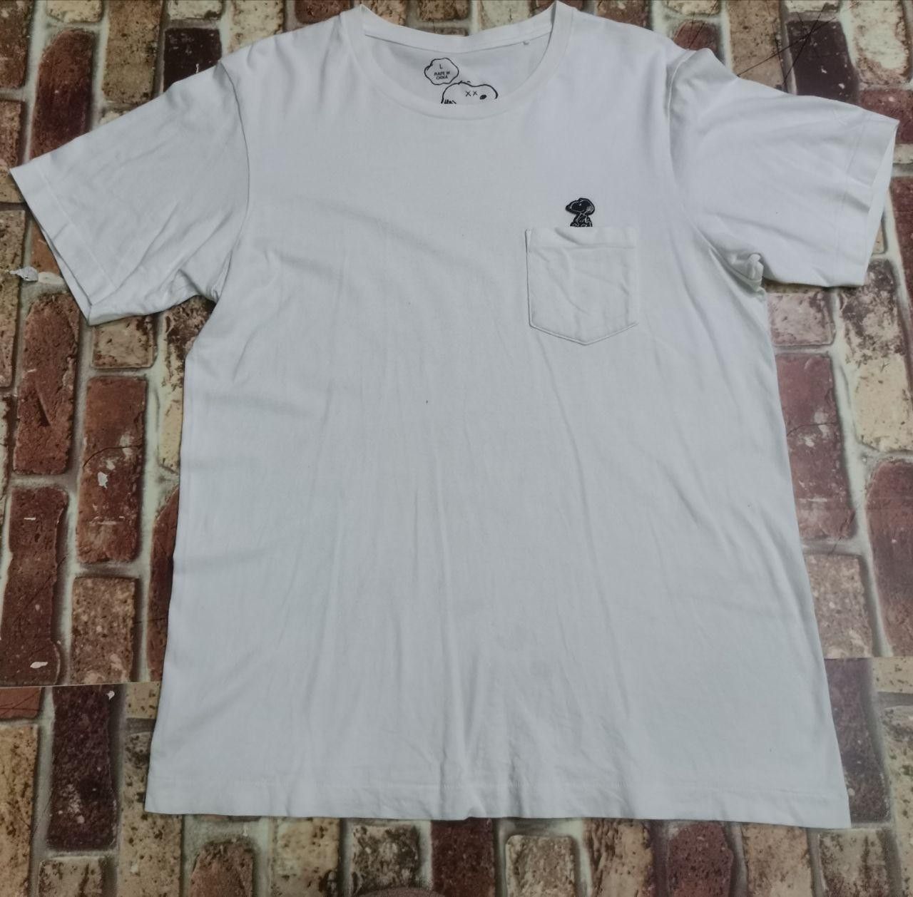 Cartoon Network × Kaws × Vintage Kaws X Peanuts Snoopy Pocket Tee rare Size US L / EU 52-54 / 3 - 7 Thumbnail