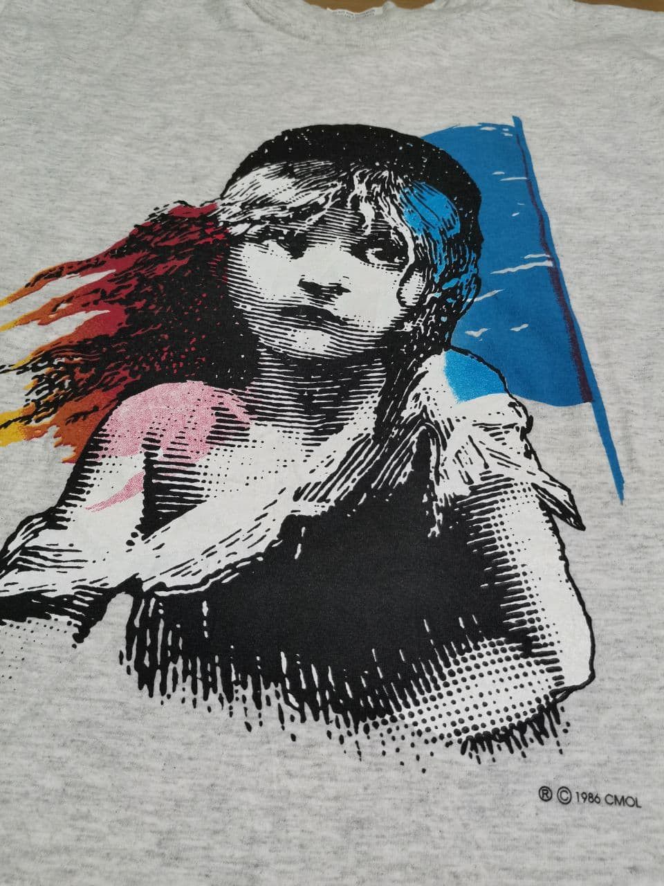 Vintage Vintage 1986 les miserable Movie t shir Size US M / EU 48-50 / 2 - 1 Thumbnail