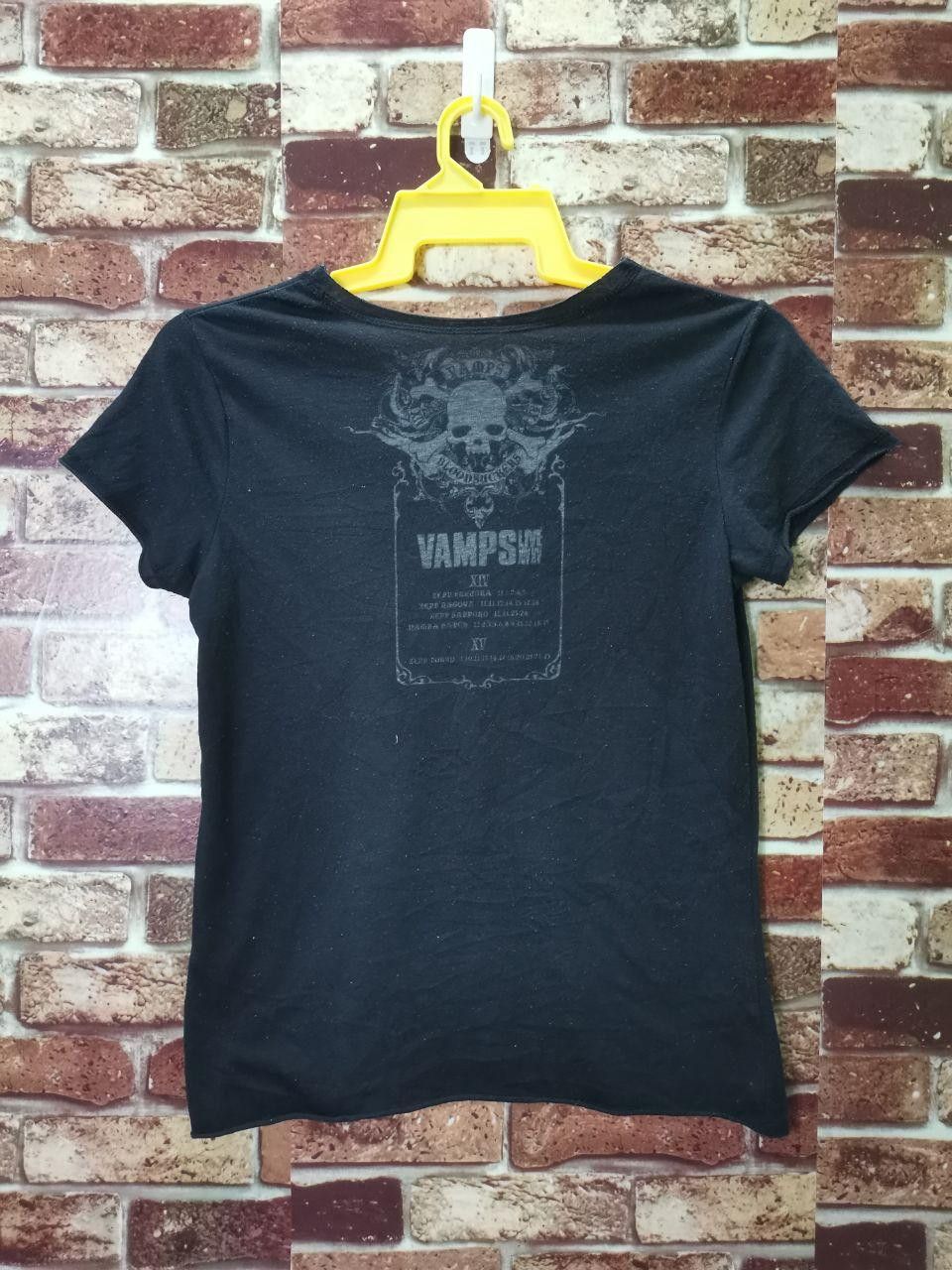 Vintage Bloodsucker Vampire Nice Design T-shirt Size US S / EU 44-46 / 1 - 3 Thumbnail