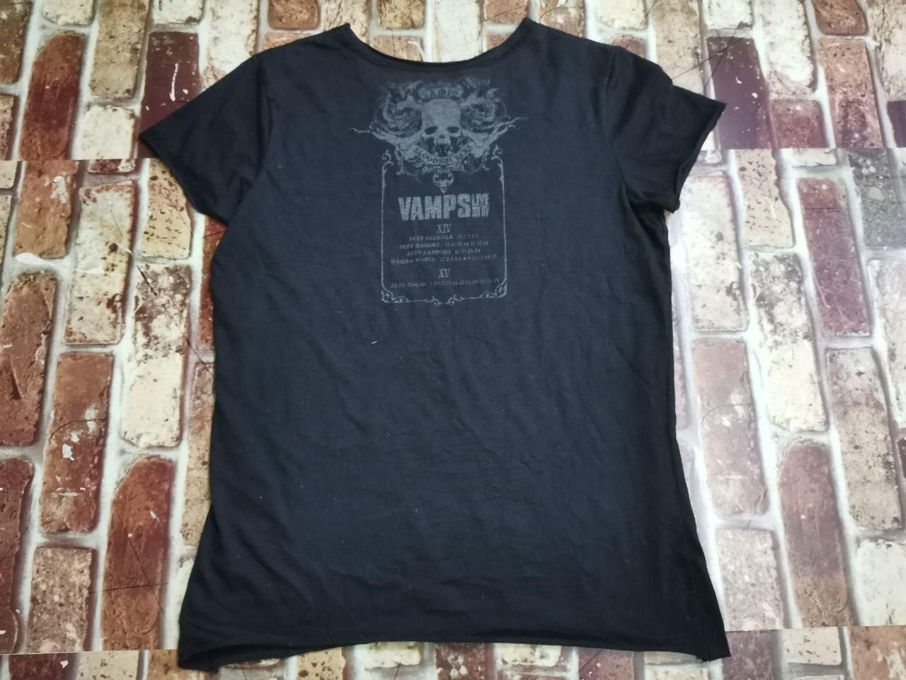 Vintage Bloodsucker Vampire Nice Design T-shirt Size US S / EU 44-46 / 1 - 5 Thumbnail