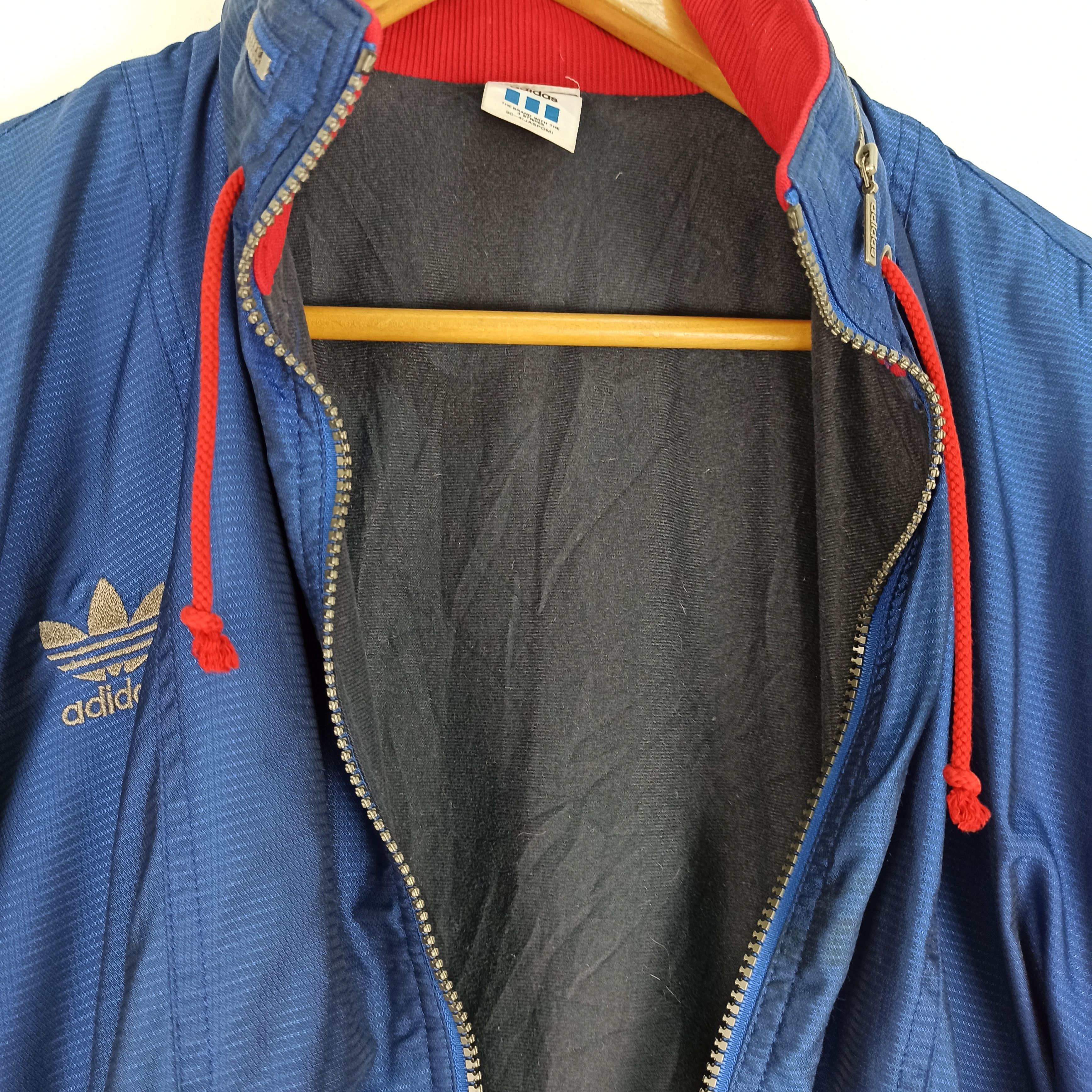 Adidas Vintage ADIDAS Light Jacket Blue Colour Size US M / EU 48-50 / 2 - 8 Thumbnail