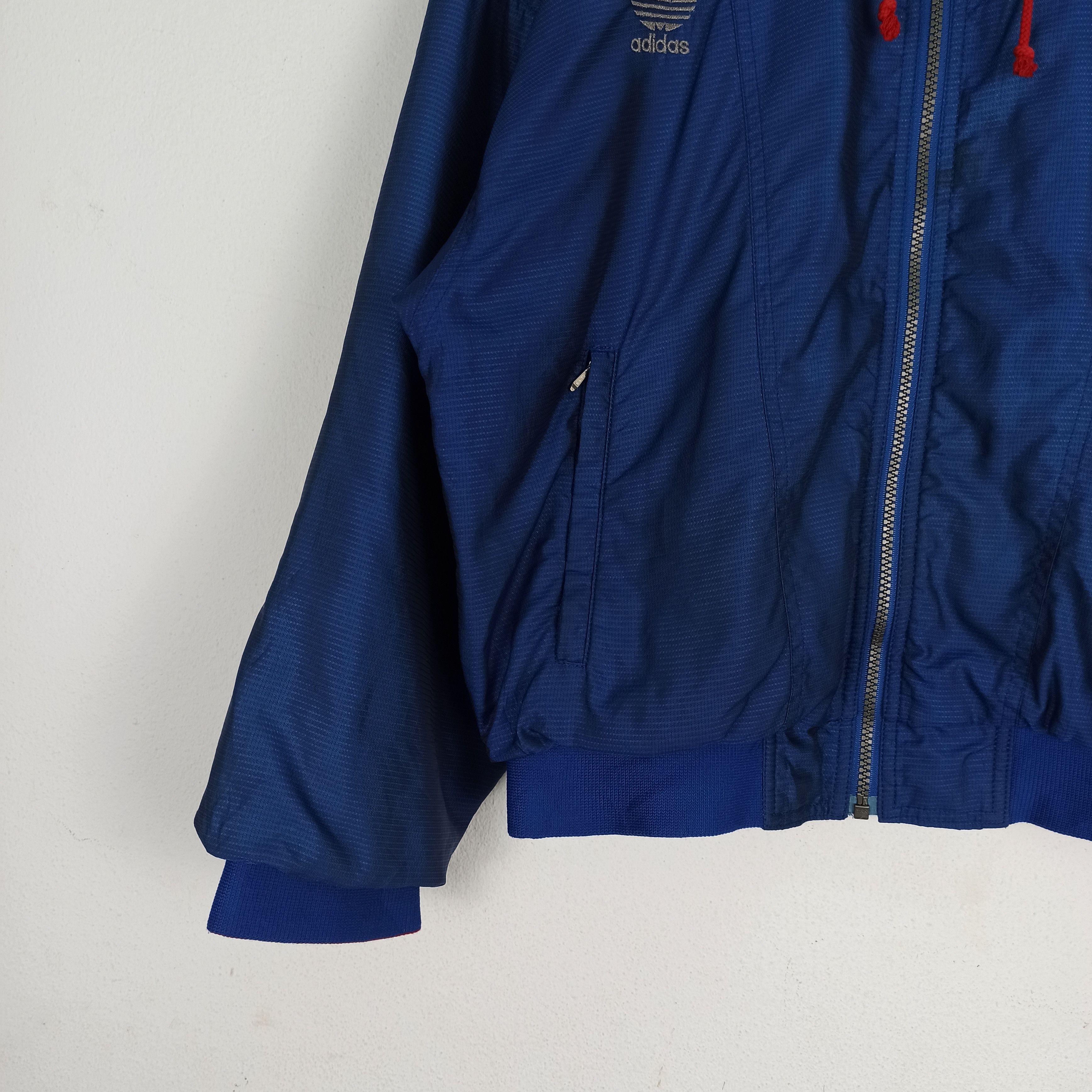 Adidas Vintage ADIDAS Light Jacket Blue Colour Size US M / EU 48-50 / 2 - 4 Thumbnail