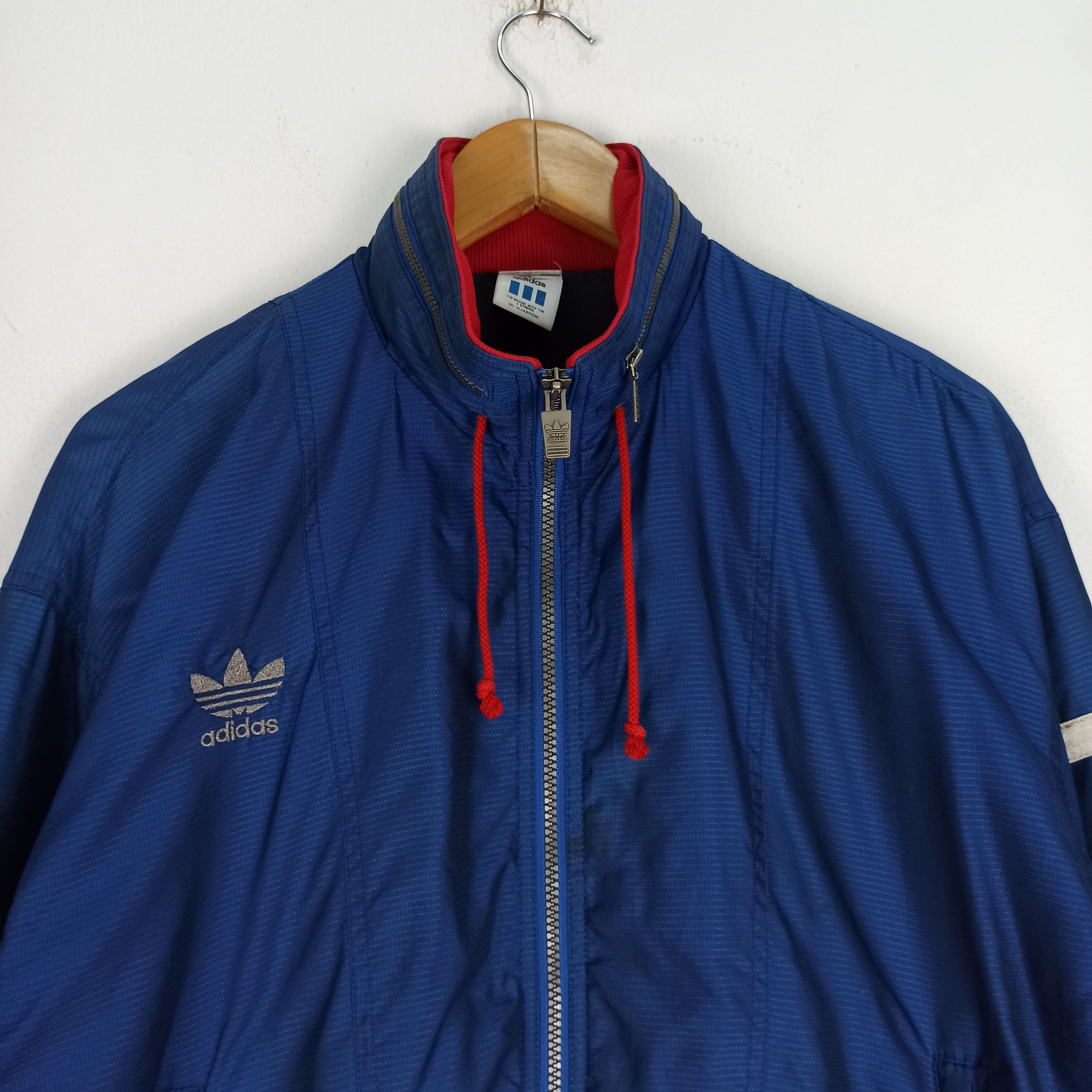 Adidas Vintage ADIDAS Light Jacket Blue Colour Size US M / EU 48-50 / 2 - 2 Thumbnail
