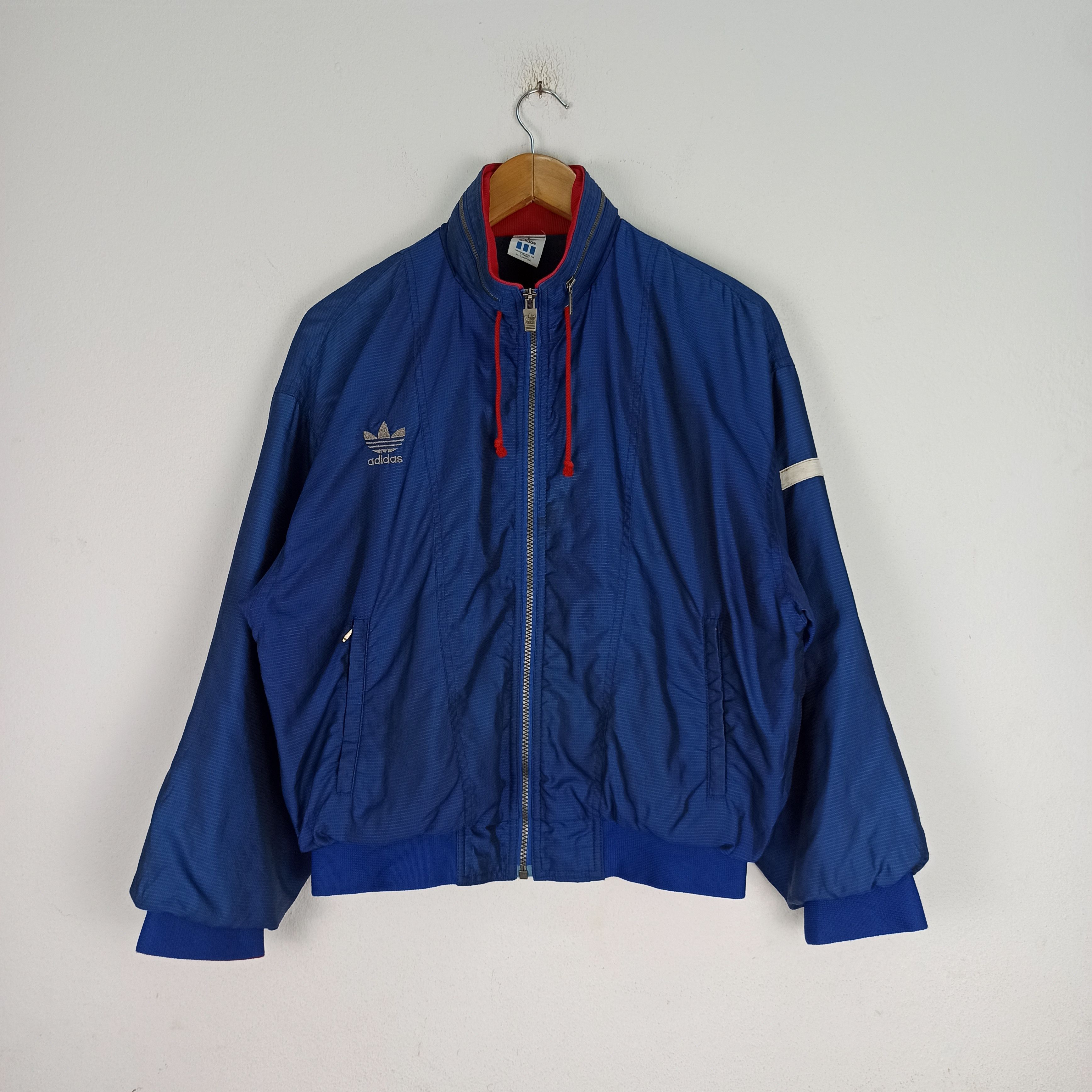 Adidas Vintage ADIDAS Light Jacket Blue Colour Size US M / EU 48-50 / 2 - 1 Thumbnail