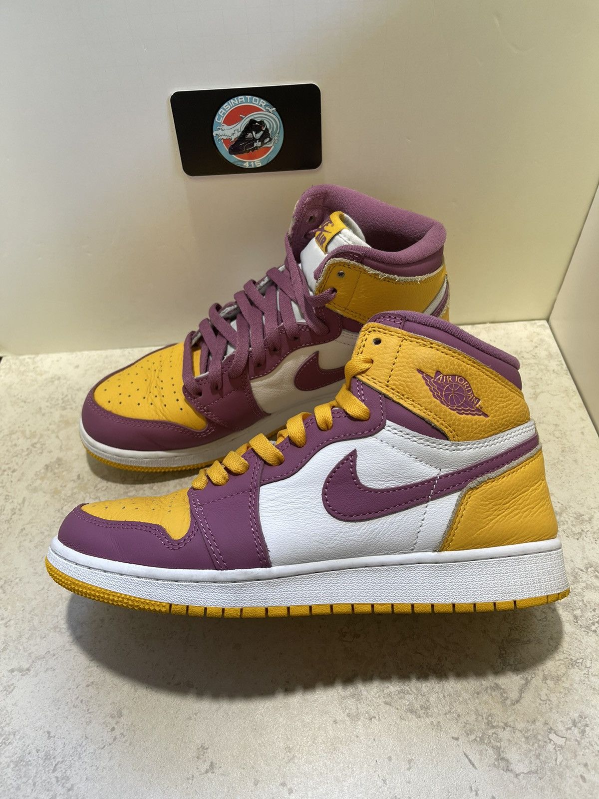 purple toe 1s