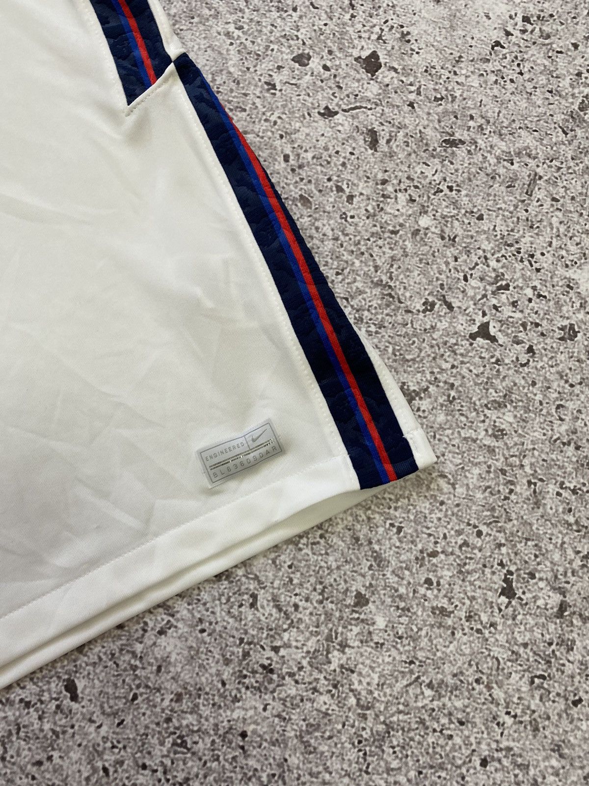 Nike Rare 2020 England Nike Euro Home Soccer Jersey Size US L / EU 52-54 / 3 - 6 Thumbnail