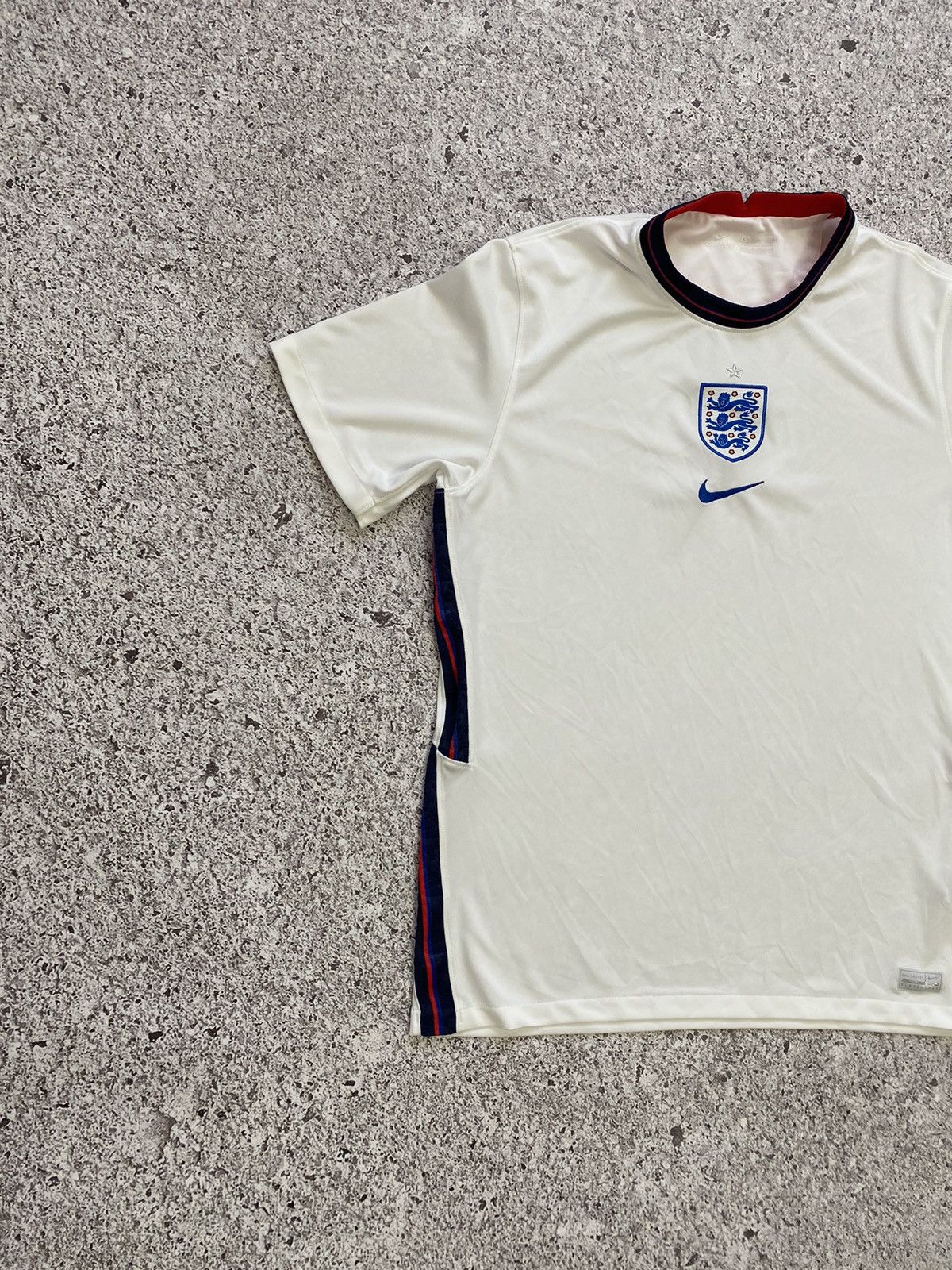 Nike Rare 2020 England Nike Euro Home Soccer Jersey Size US L / EU 52-54 / 3 - 2 Thumbnail
