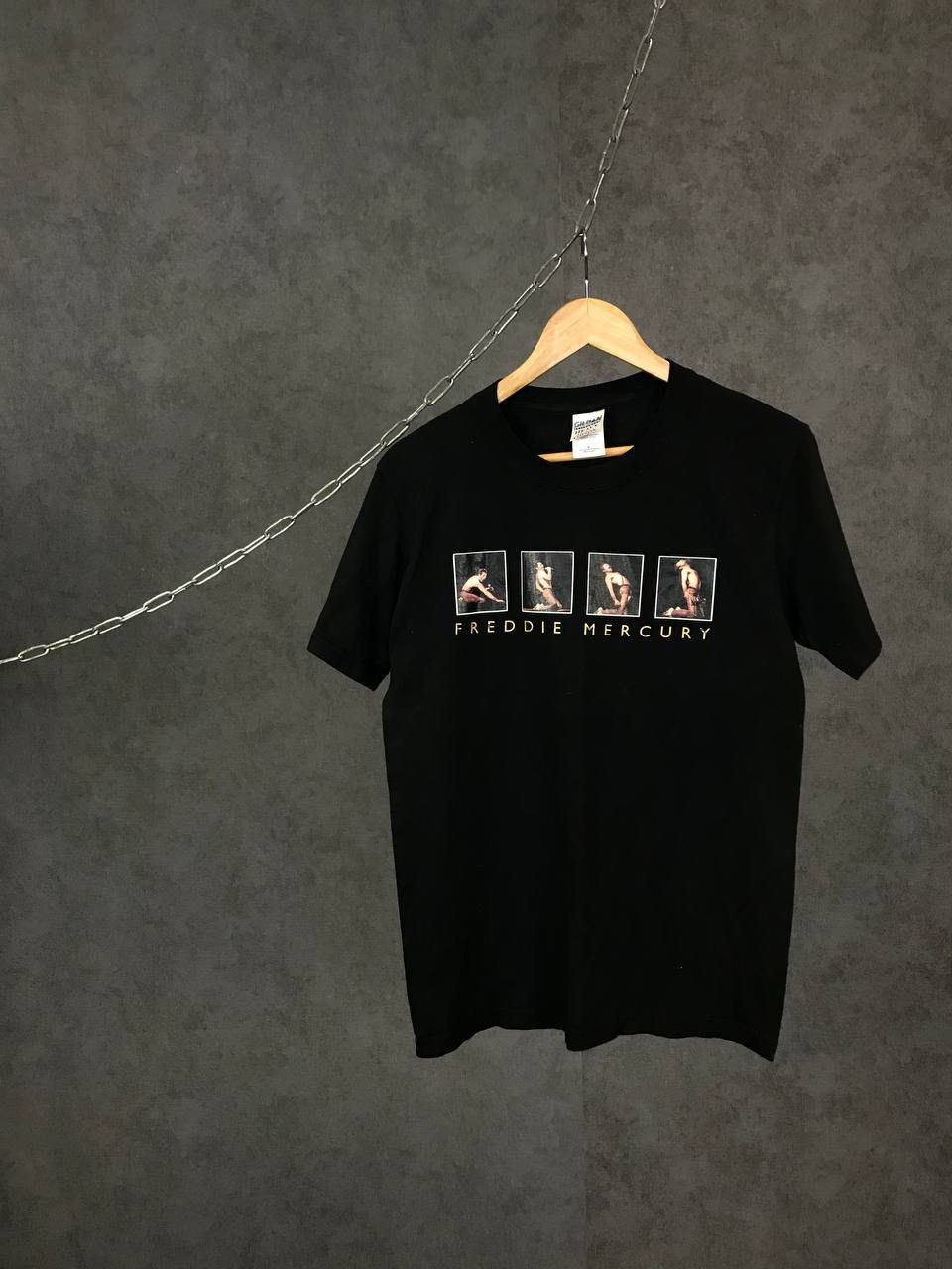 Band Tees × Vintage Freddie Mercury Queen rocks band vintage tee Size US S / EU 44-46 / 1 - 1 Thumbnail