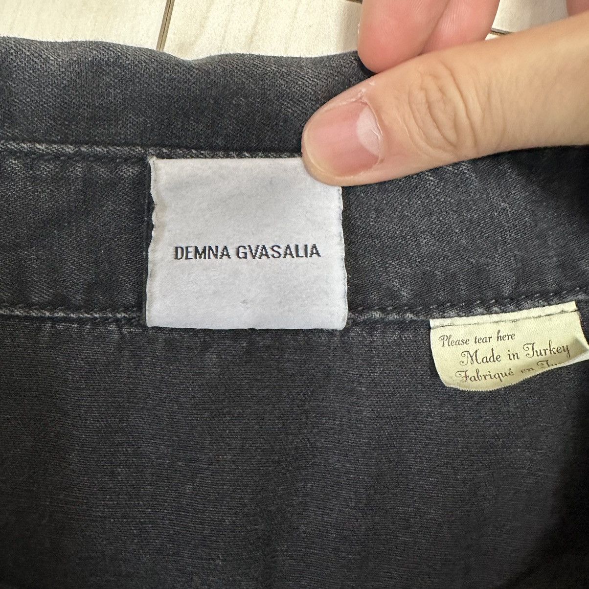 Vetements Vetements SS19 Shirt Size US S / EU 44-46 / 1 - 6 Thumbnail