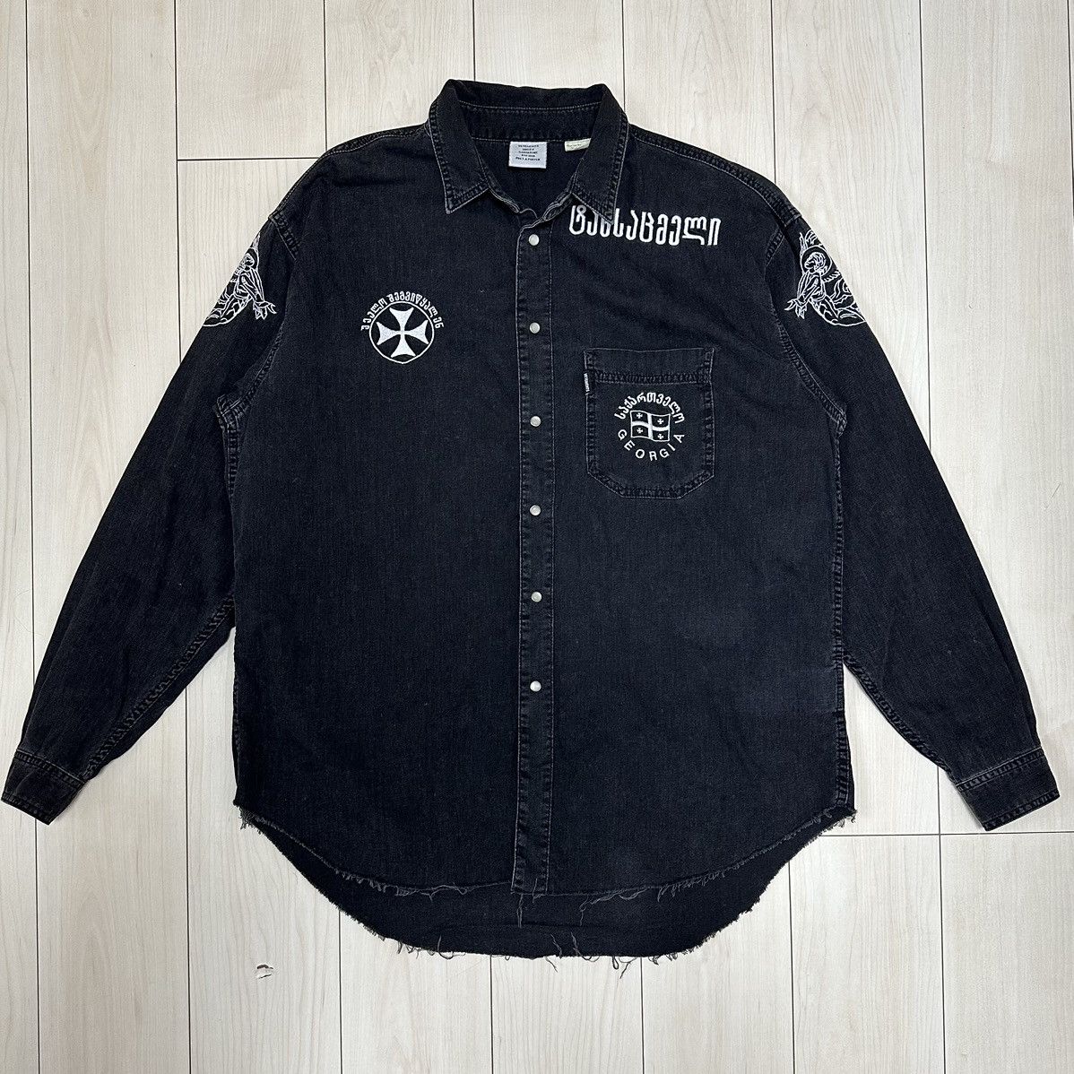 Vetements Vetements SS19 Shirt Size US S / EU 44-46 / 1 - 1 Thumbnail