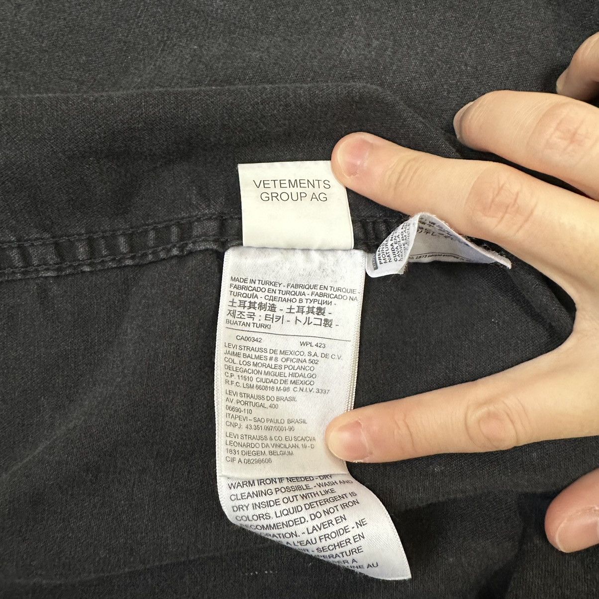 Vetements Vetements SS19 Shirt Size US S / EU 44-46 / 1 - 8 Thumbnail