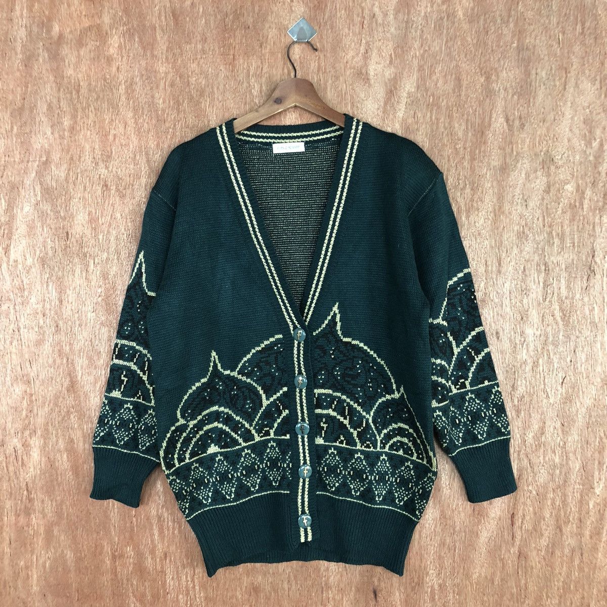 Ran Parishe Retro Cardigan Knit 