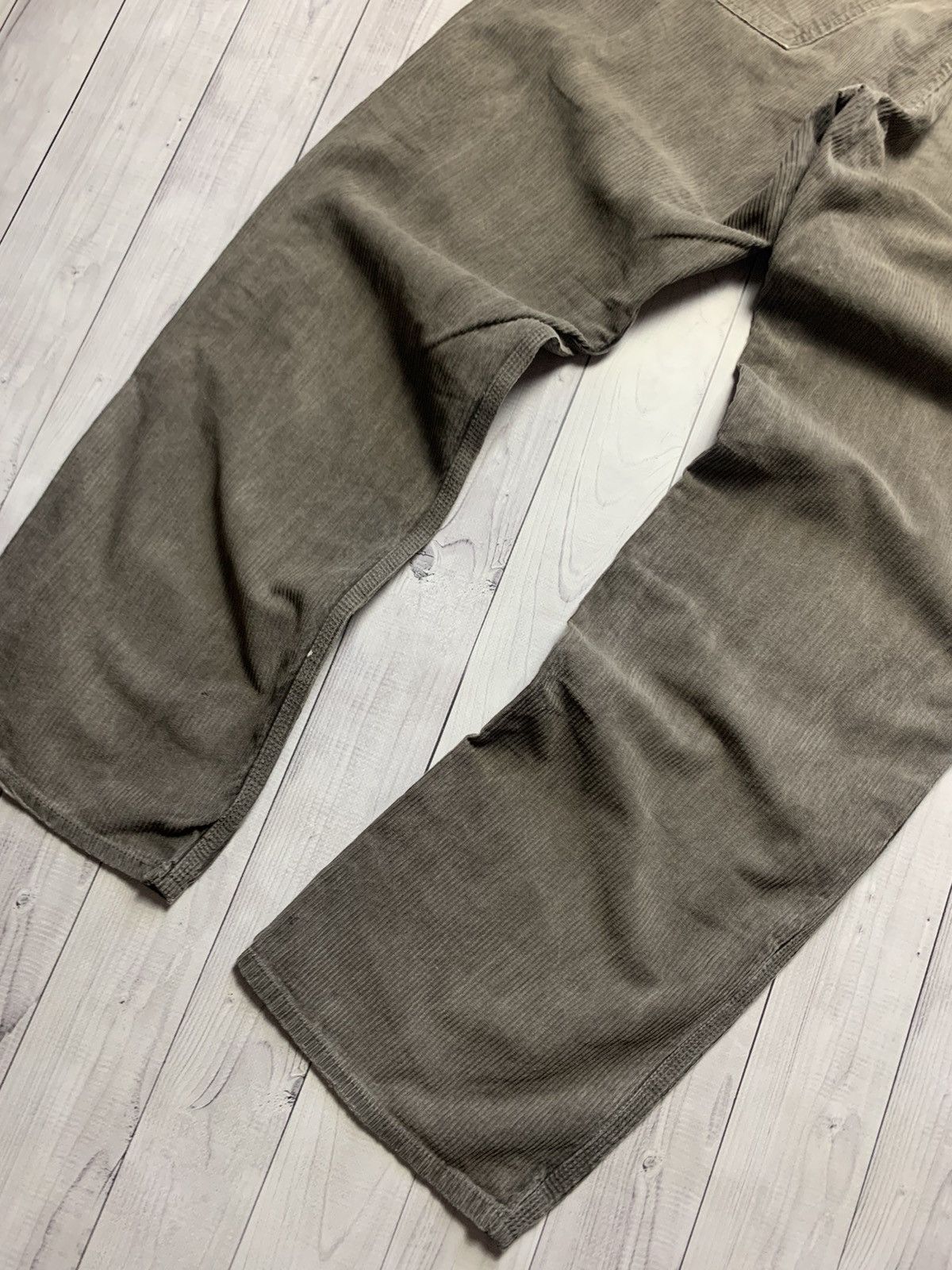 Carhartt × Carhartt Wip × Vintage Vintage Carhartt Wip denim velvet pants size 34 Size US 34 / EU 50 - 3 Thumbnail