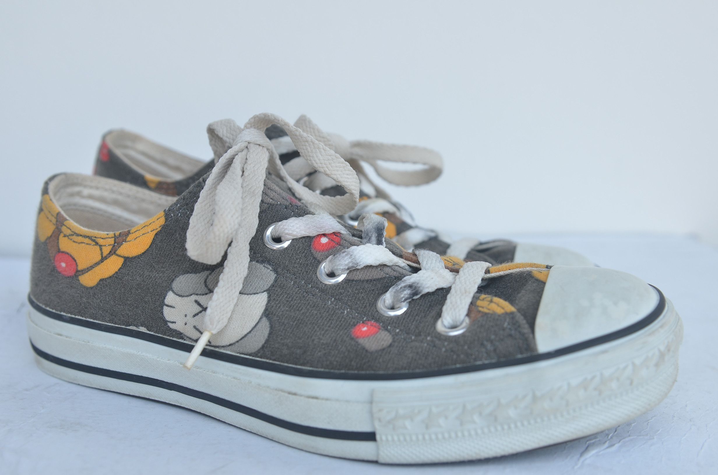 Bape × Kaws 2005 KAWS X BAPE APESTA SNEAKER COLLABORATION Size US 7.5 / IT 37.5 - 9 Thumbnail