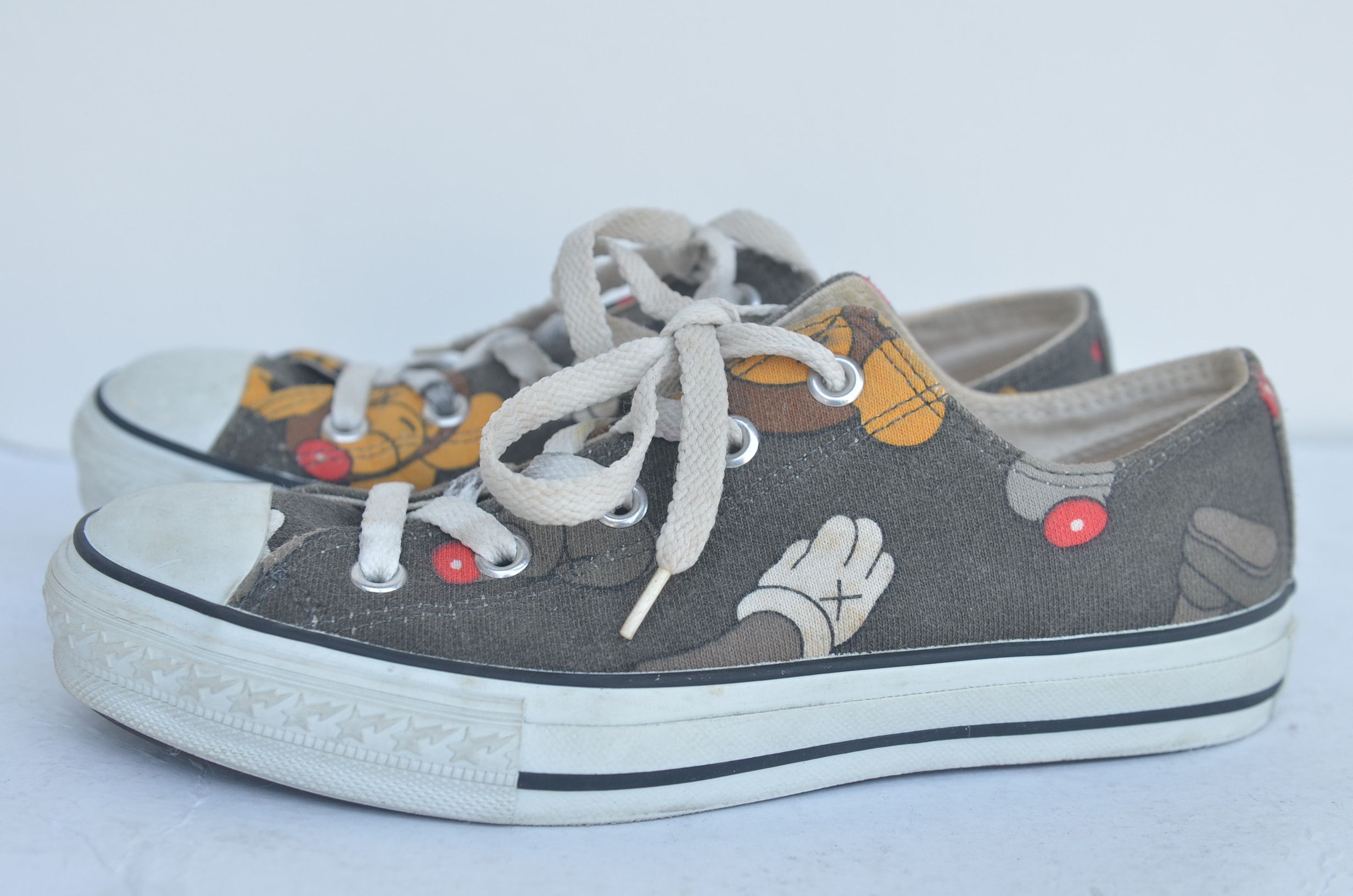 Bape × Kaws 2005 KAWS X BAPE APESTA SNEAKER COLLABORATION Size US 7.5 / IT 37.5 - 8 Thumbnail