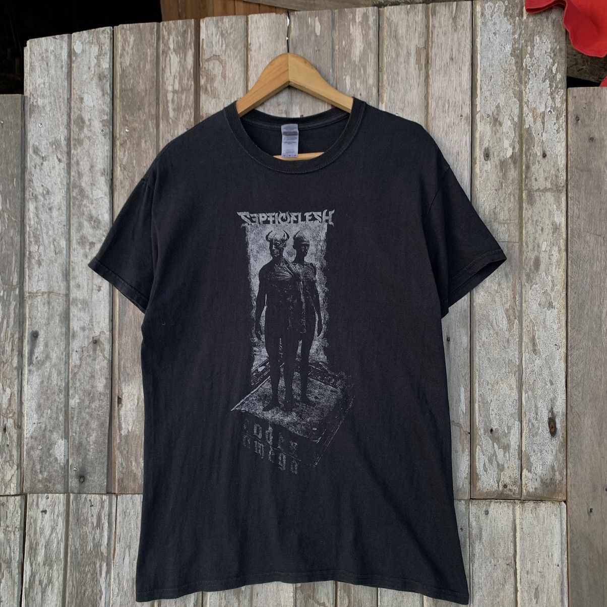 Band Tees Thrashed Faded Septic Flesh Band Tshirt Size US M / EU 48-50 / 2 - 1 Thumbnail