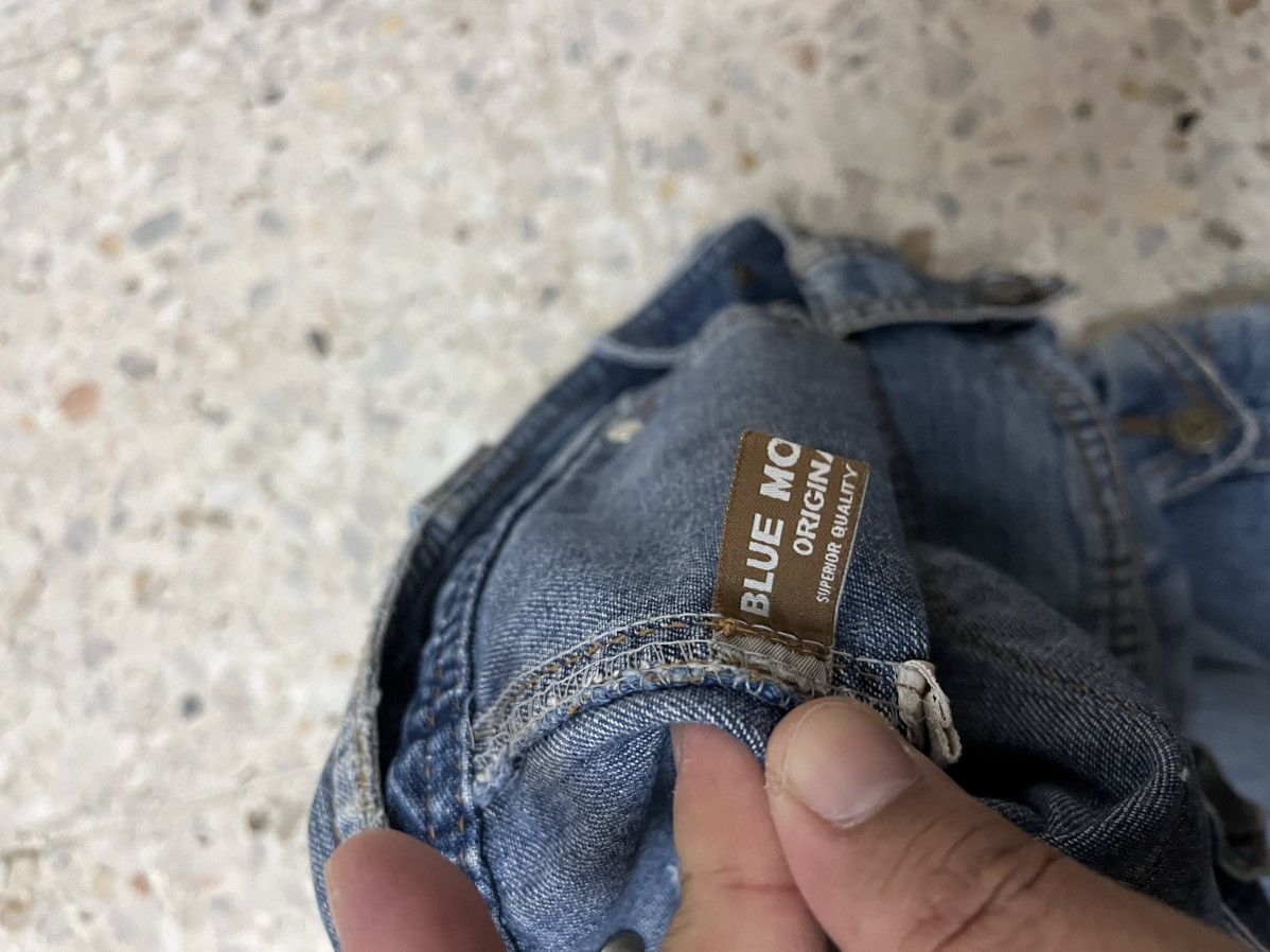 Japanese Brand Japanese brand blue moon blue bell bottom jeans multi pocket Size US 30 / EU 46 - 4 Thumbnail