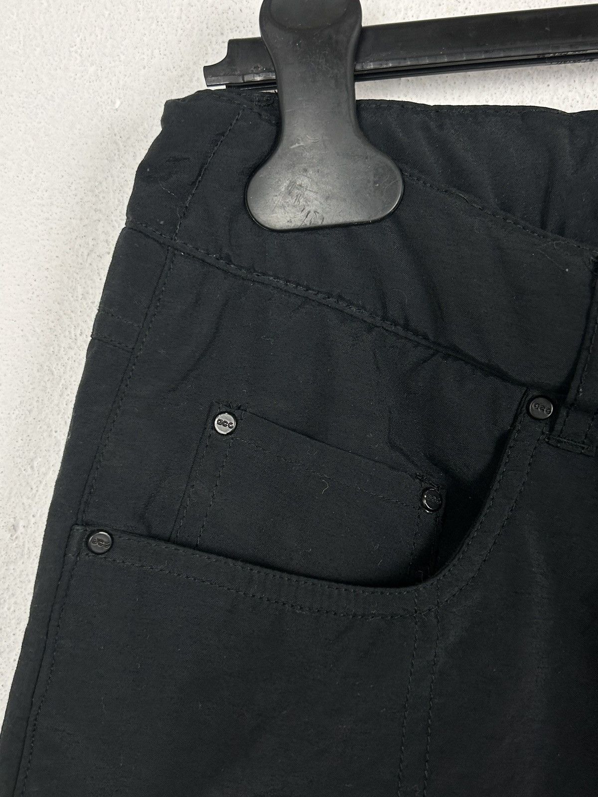 Nike ACG Vintage Nike ACG 2010 Woman's Ski Pants In Black Size 30" / US 8 / IT 44 - 3 Thumbnail