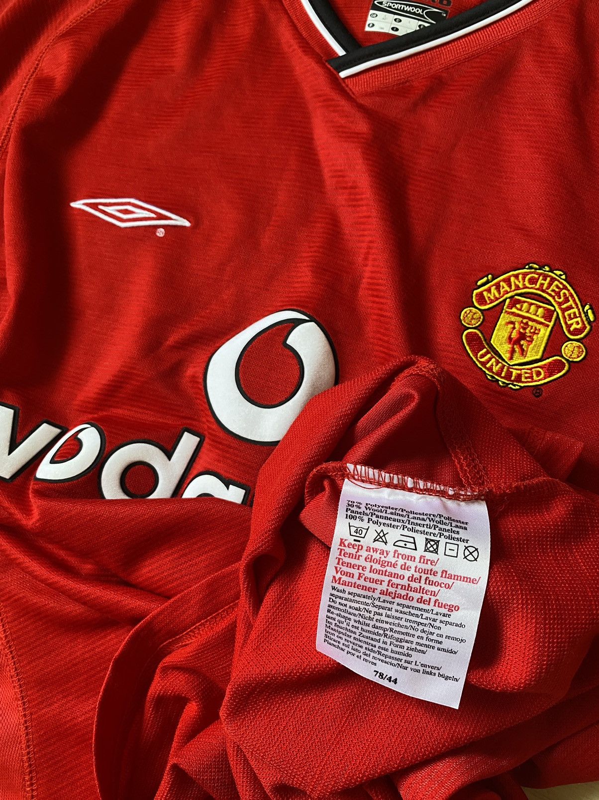 Umbro Umbro Manchester United vintage red soccer jersey Size US L / EU 52-54 / 3 - 8 Thumbnail