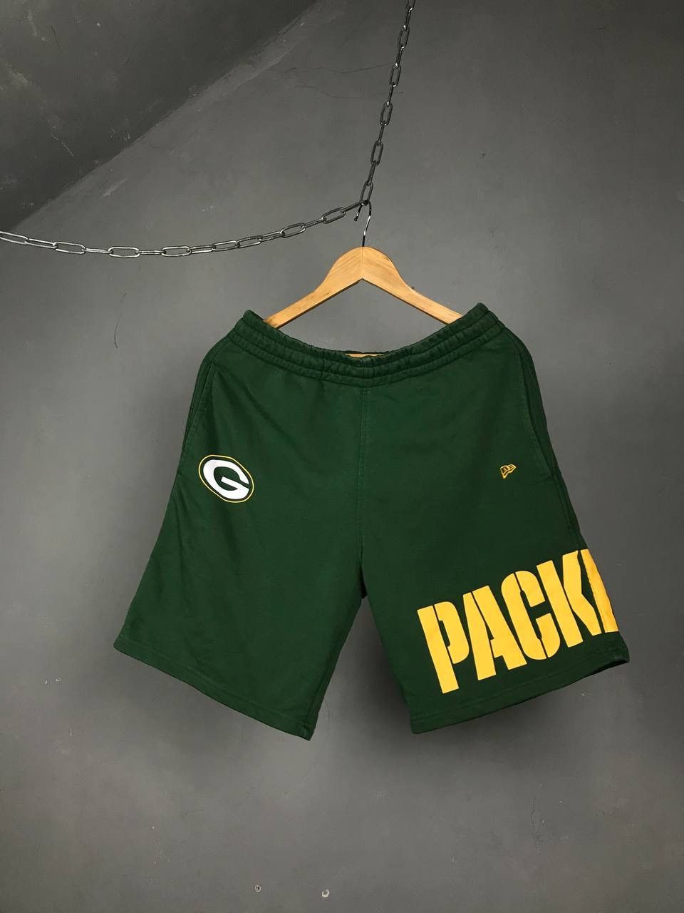NFL × New Era NFL New Era Packers streetwear shorts Size US 32 / EU 48 - 1 Thumbnail