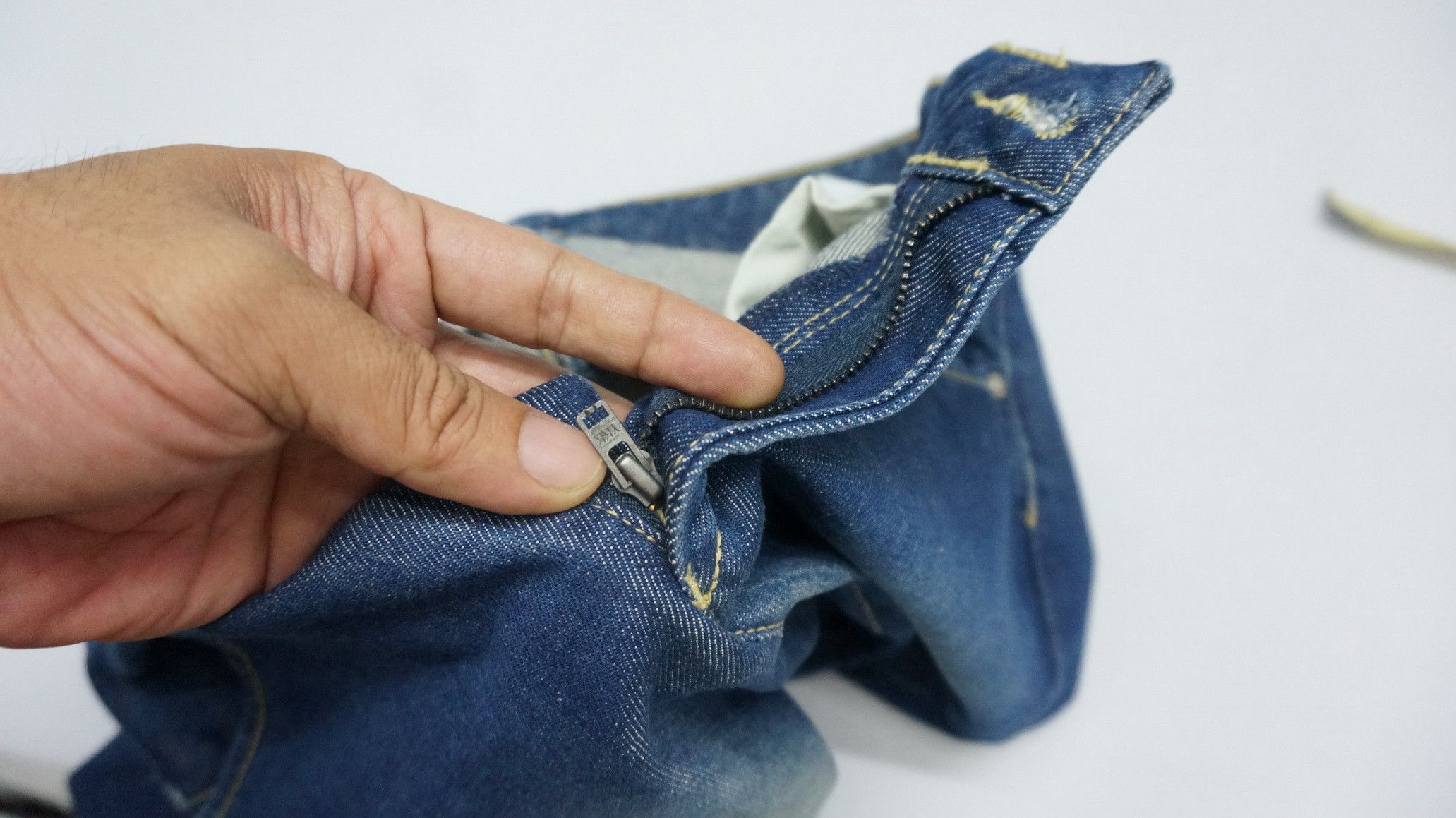 Levi's Levi's 861 Frayed Hem Women's Jeans Size 28" / US 6 / IT 42 - 18 Thumbnail