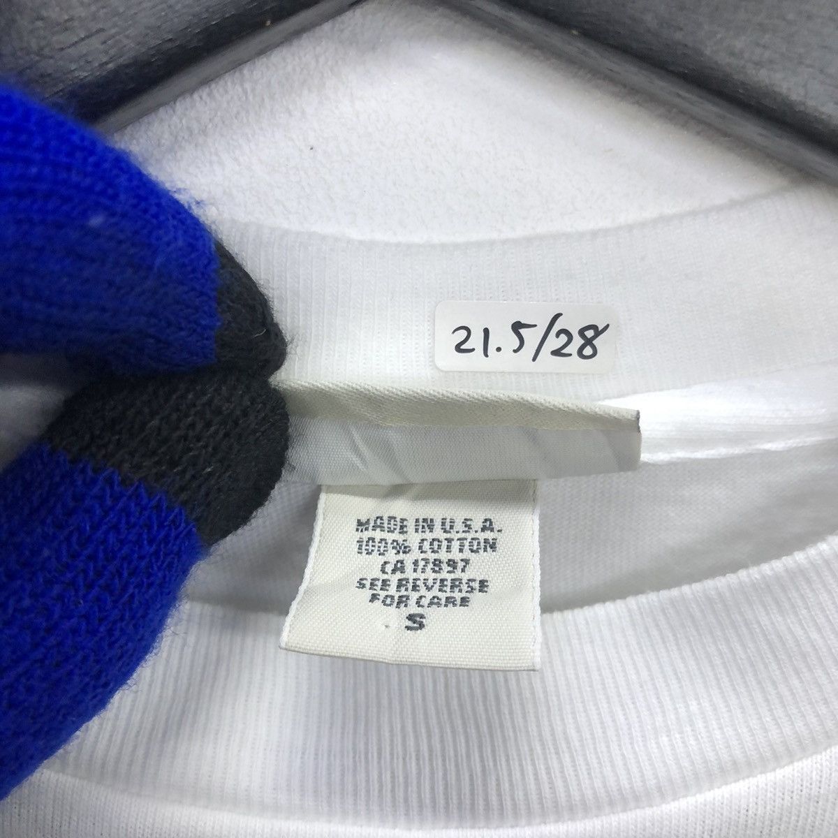 Banana Republic Banana Republic Globe World Backprint Tshirt Size US S / EU 44-46 / 1 - 9 Thumbnail