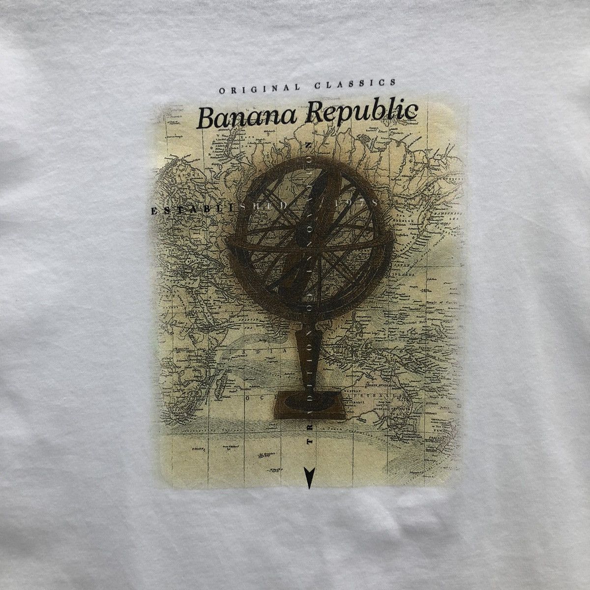 Banana Republic Banana Republic Globe World Backprint Tshirt Size US S / EU 44-46 / 1 - 6 Thumbnail
