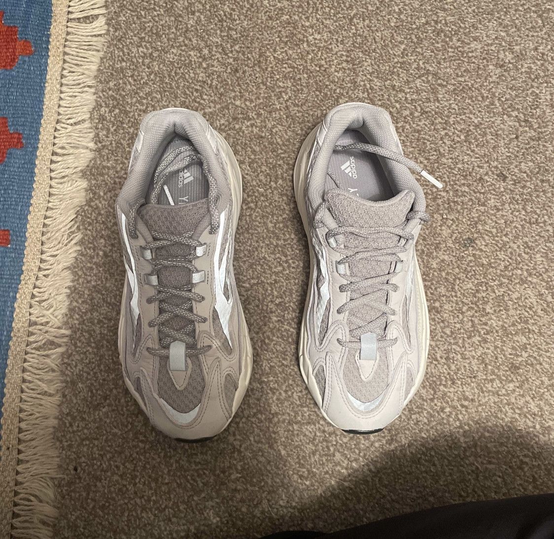 Adidas × Kanye West Yeezy v2 Static Size US 6 / EU 39 - 9 Thumbnail