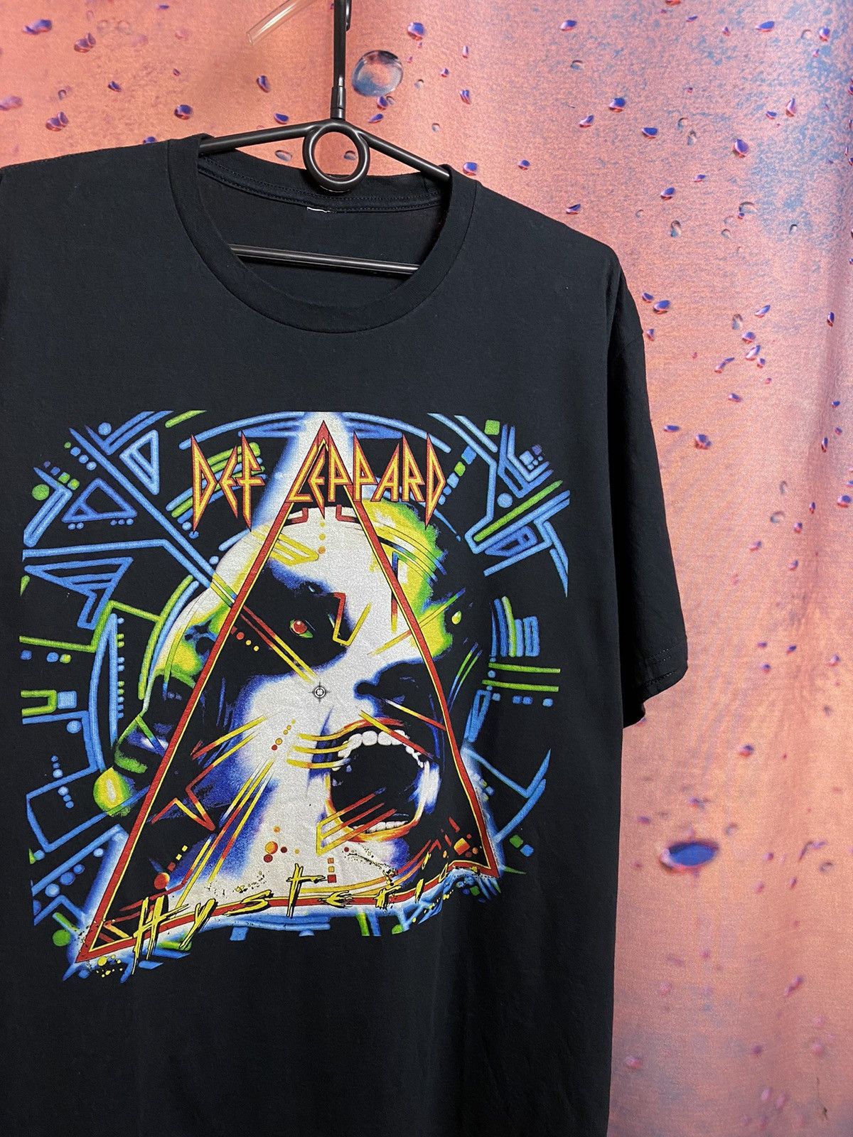 Band Tees Vintage Def Leppard band rock tee Size US XL / EU 56 / 4 - 1 Thumbnail