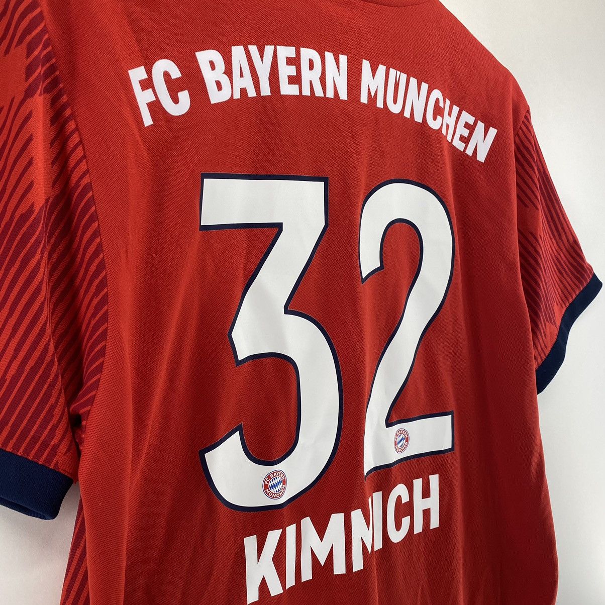 Adidas Kimmich FC Bayern Munich 2018 2019 Home Kit Soccer Football Size US M / EU 48-50 / 2 - 9 Thumbnail
