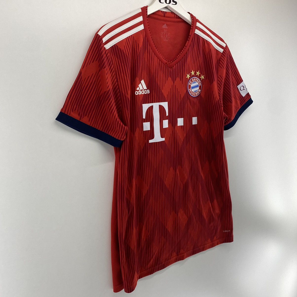 Adidas Kimmich FC Bayern Munich 2018 2019 Home Kit Soccer Football Size US M / EU 48-50 / 2 - 3 Thumbnail