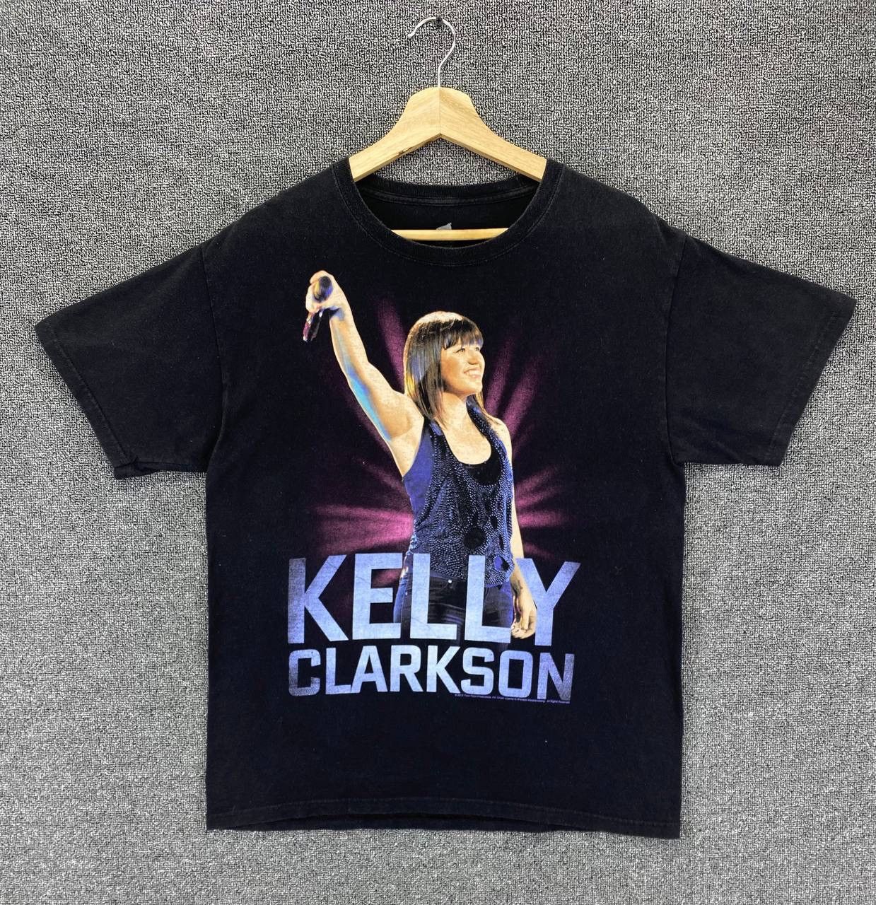 Band Tees Kelly Clarkson 2012 Tour Tee Rock Band Tees T Shirt Size US M / EU 48-50 / 2 - 1 Thumbnail