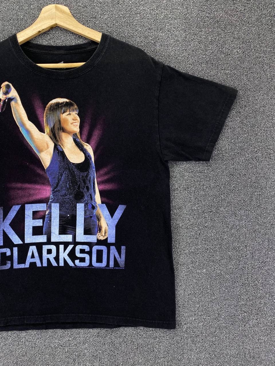 Band Tees Kelly Clarkson 2012 Tour Tee Rock Band Tees T Shirt Size US M / EU 48-50 / 2 - 4 Thumbnail
