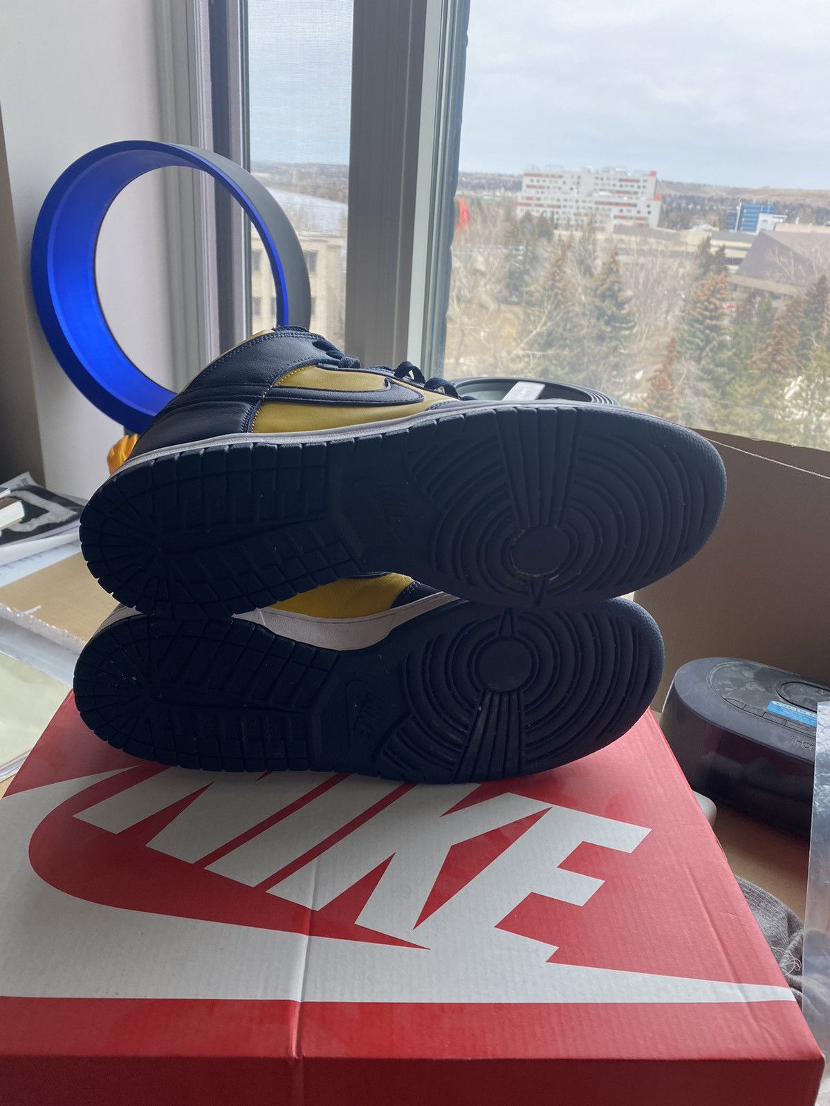 Jordan Brand Nike dunk Michigan Size US 11.5 / EU 44-45 - 6 Thumbnail
